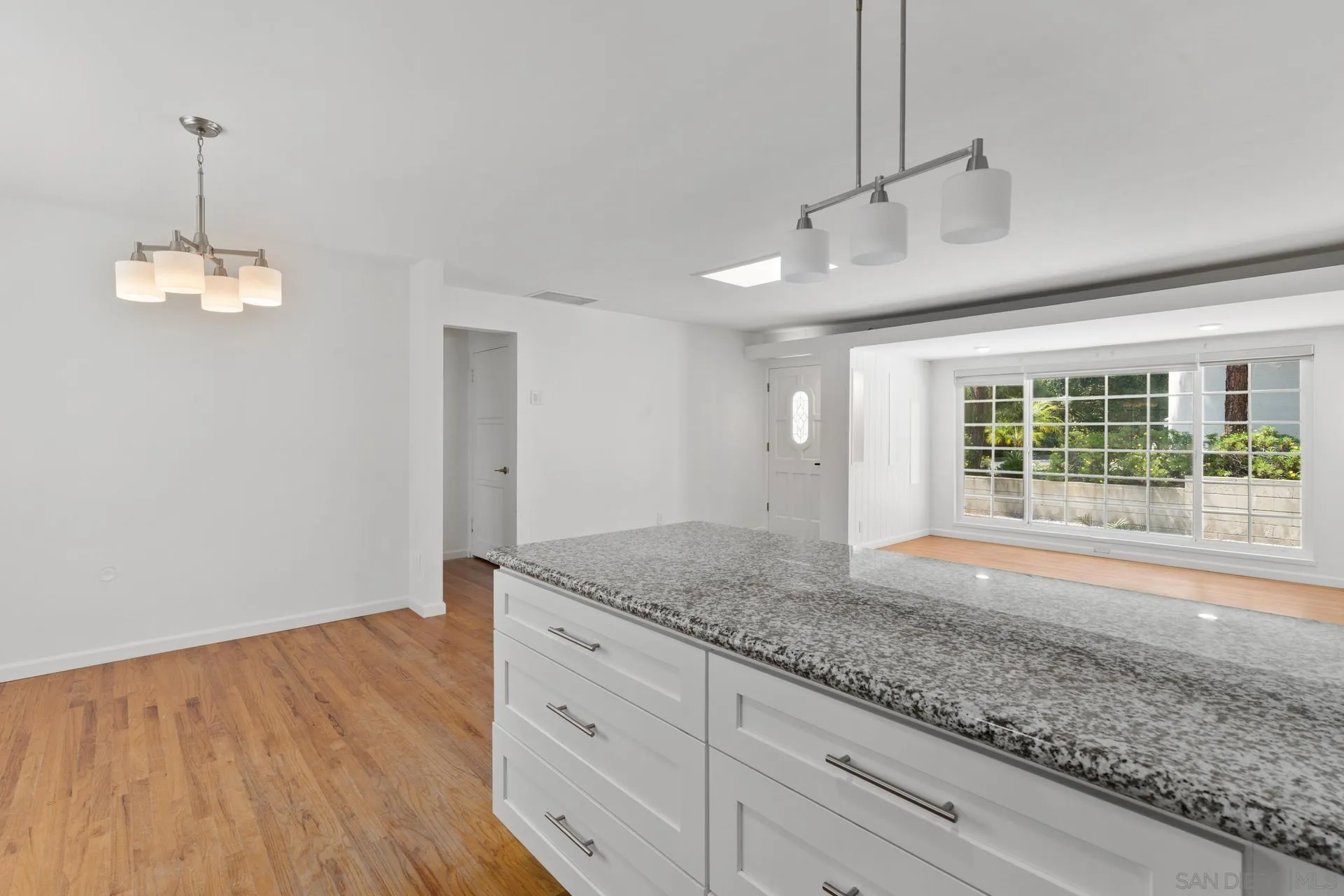 https://cdn.realtyfeed.com/cdn/127/250028535/29f49cbf8fbba636b7d6cd357c989fd4.webp