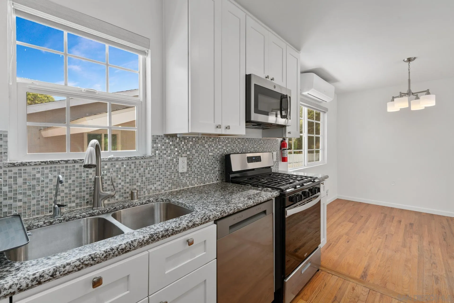 https://cdn.realtyfeed.com/cdn/127/250028535/3907cba8df646ea396f95496995d6b5e.webp