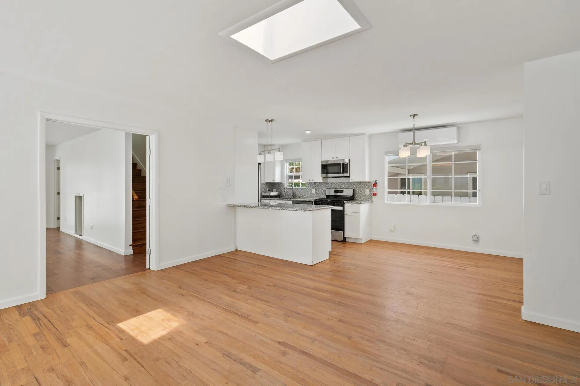 https://cdn.realtyfeed.com/cdn/127/250028535/62cc8a08d94f05d0c601ddbda98d9441.webp