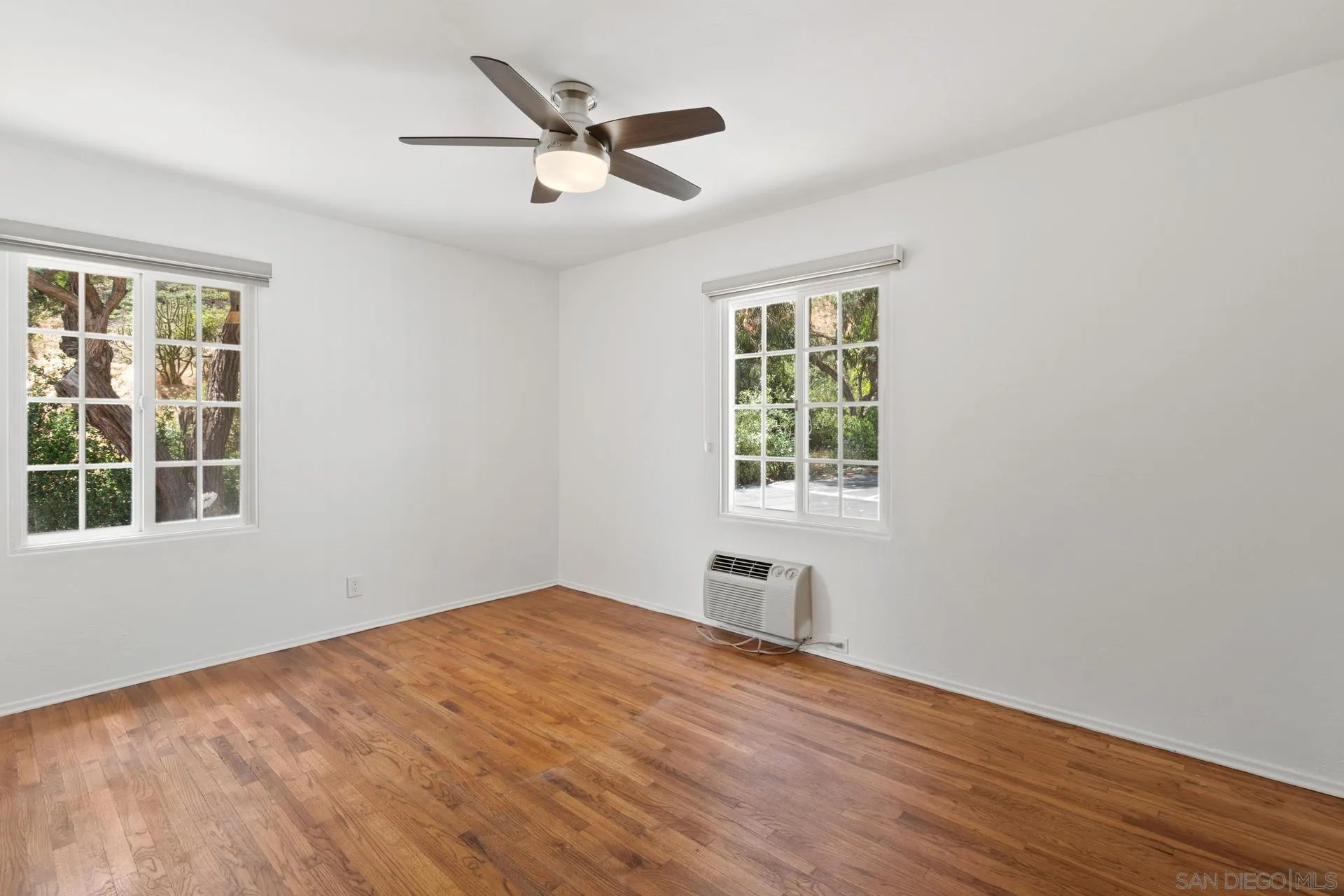 https://cdn.realtyfeed.com/cdn/127/250028535/fcc1e42da92837f8f9d47c8a2f44573e.webp