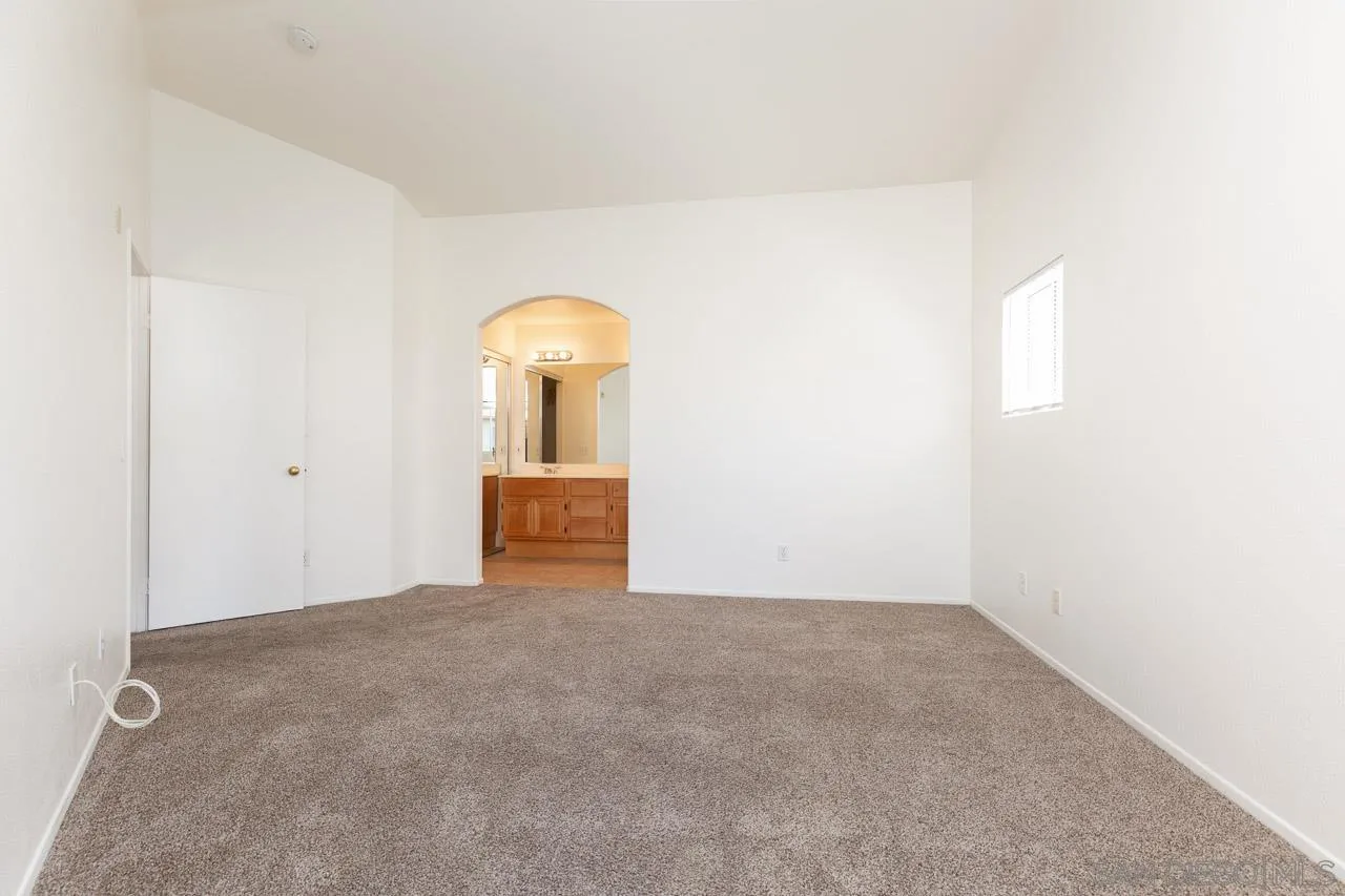 Photo #11: 250028547 Listing: Photo #11