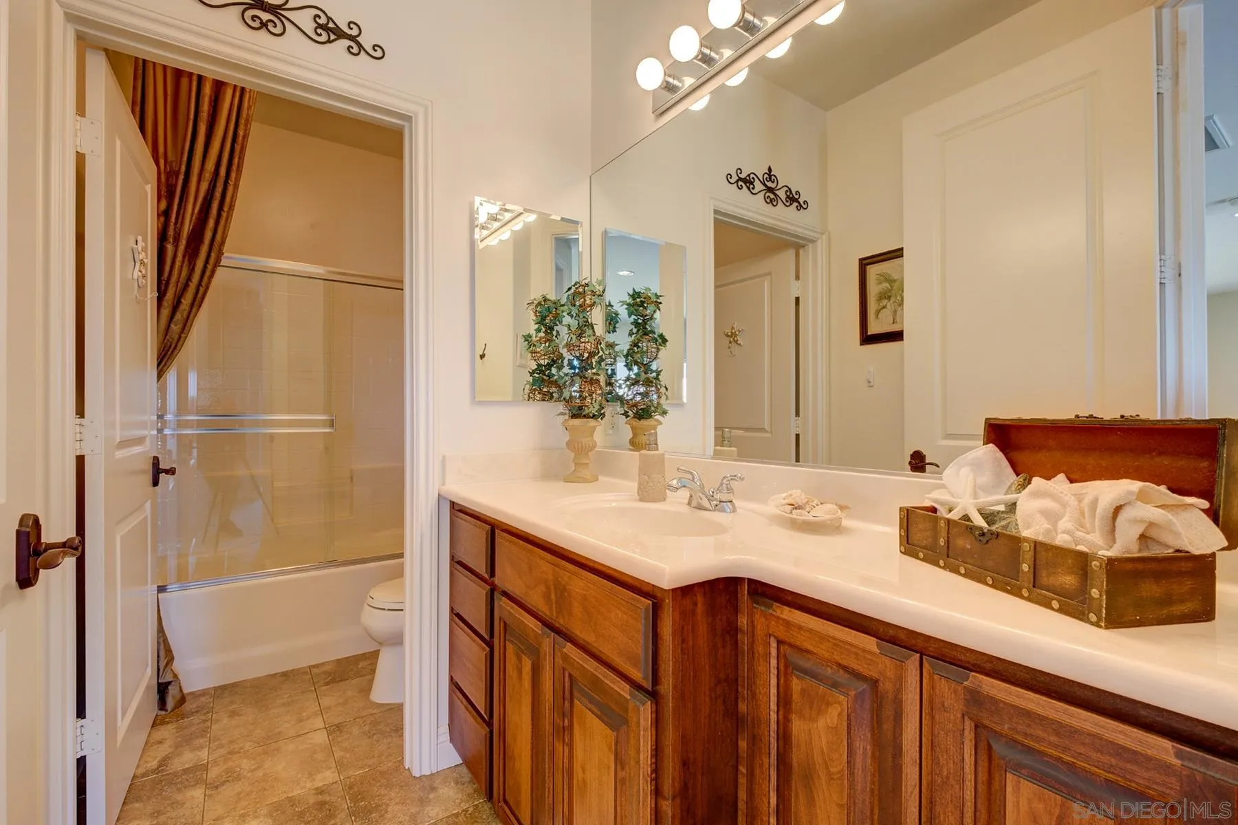 https://cdn.realtyfeed.com/cdn/127/250028551/161c2a2750ea4b3b2661af4ca4509f62.webp
