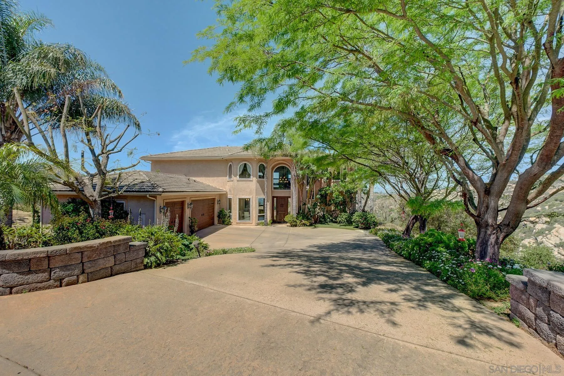 https://cdn.realtyfeed.com/cdn/127/250028551/2b2fc8e0f8f1d4cd51589cc15b76e576.webp