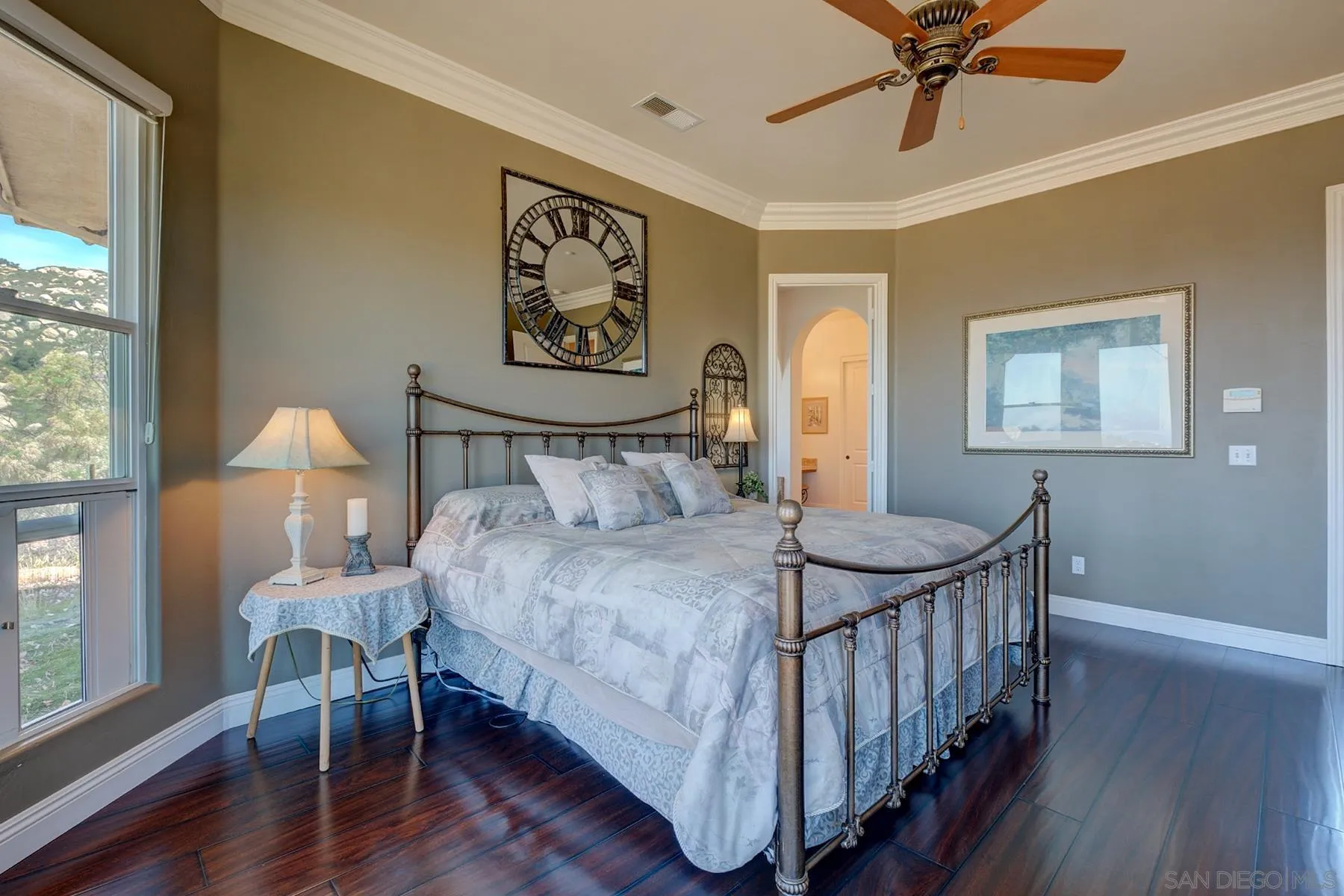 https://cdn.realtyfeed.com/cdn/127/250028551/484f92a8be494b5754d15ae6799174c3.webp