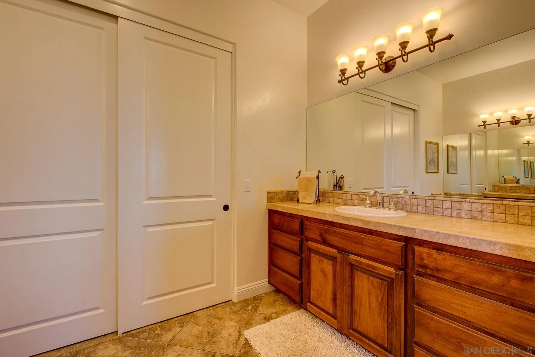 https://cdn.realtyfeed.com/cdn/127/250028551/7817bbbc917b666099fbdd75cc663e71.webp