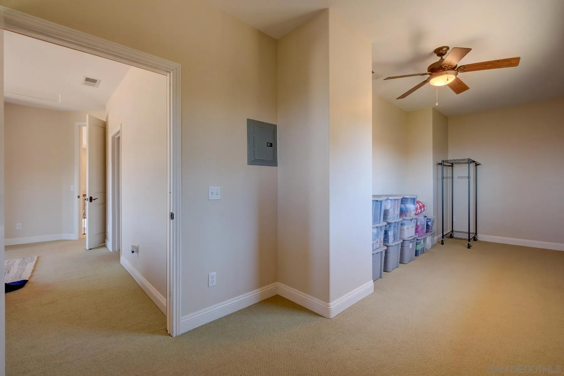https://cdn.realtyfeed.com/cdn/127/250028551/803c8bbac42d7dd0d04504bc5670989b.webp
