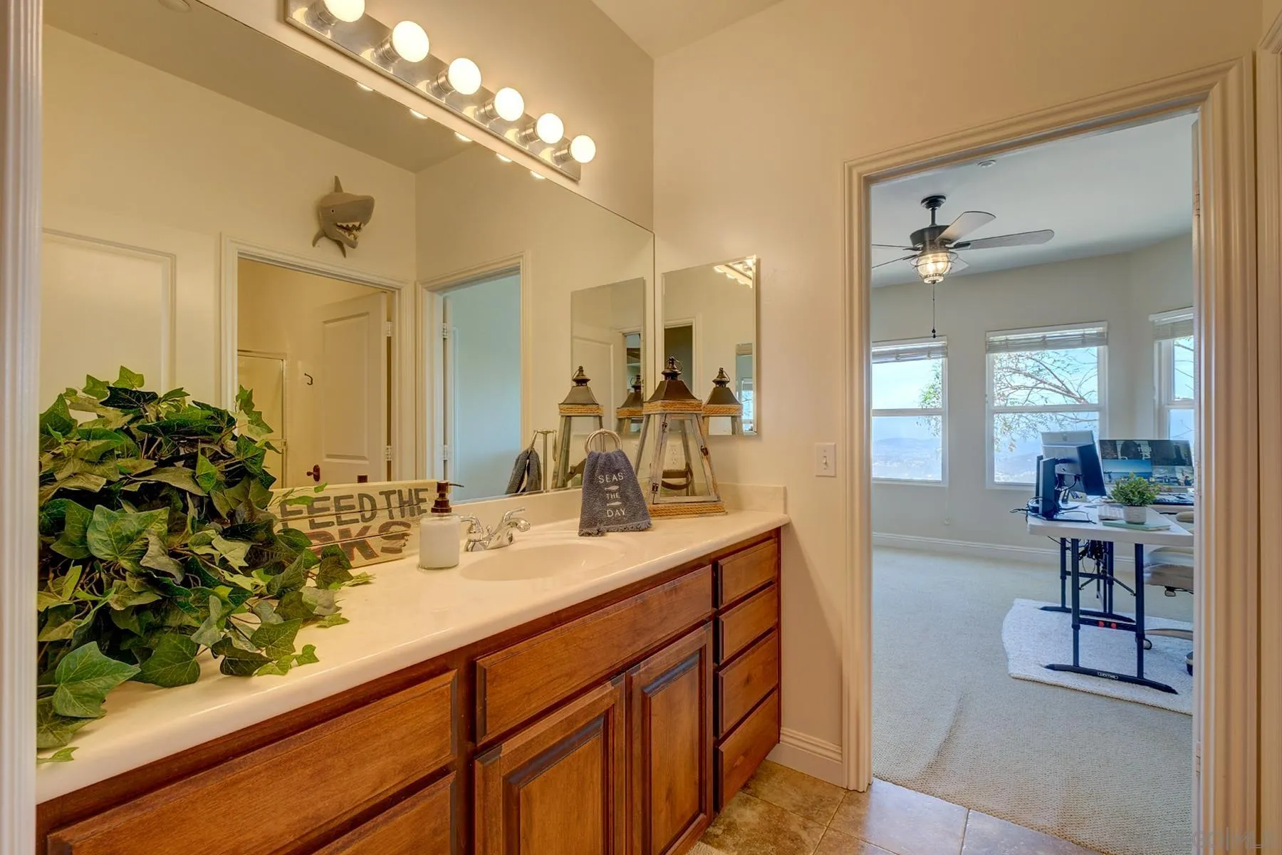 https://cdn.realtyfeed.com/cdn/127/250028551/900b8b97410f5adf80a7d4d9842fcf79.webp