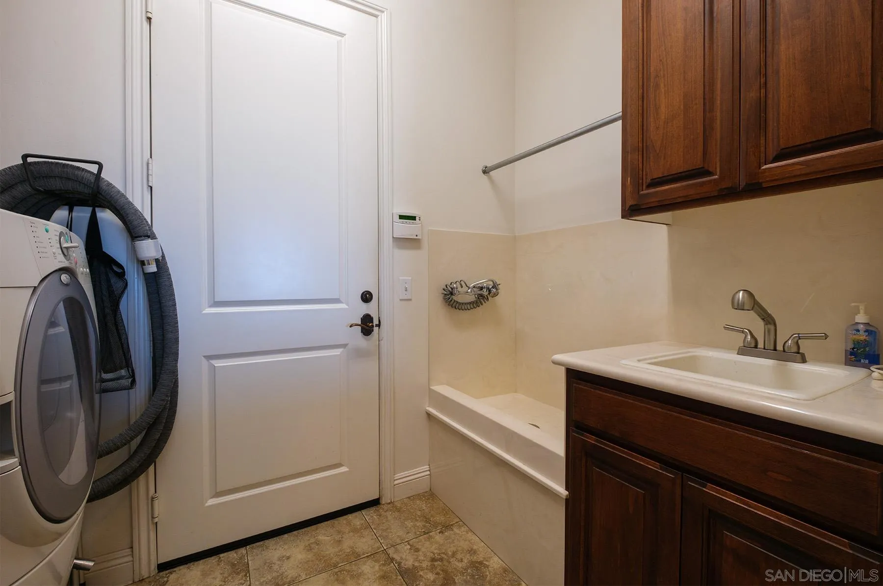 https://cdn.realtyfeed.com/cdn/127/250028551/a55118e6a87cabd8c87878373f03fbd6.webp