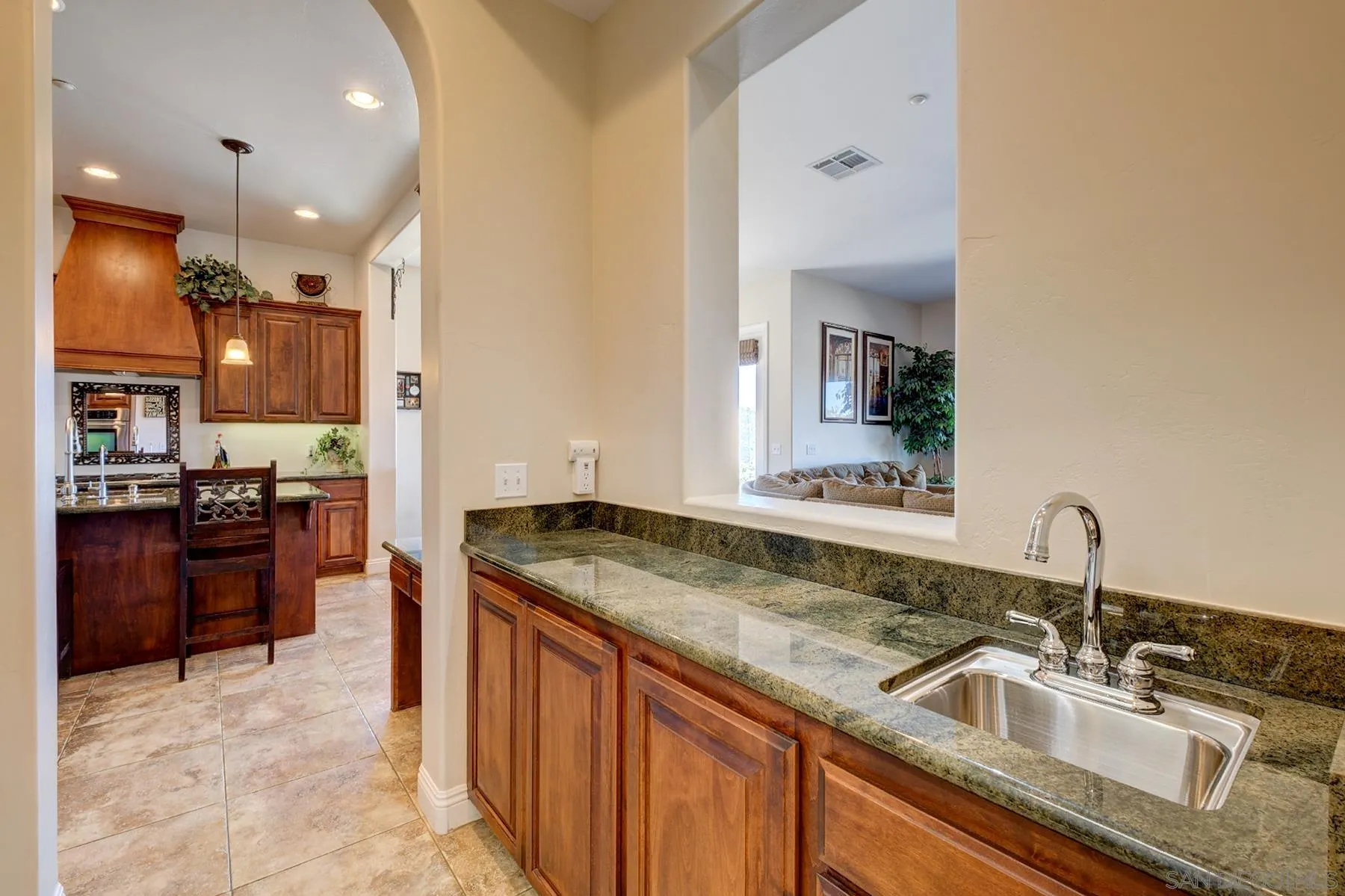 https://cdn.realtyfeed.com/cdn/127/250028551/e1f03c0f897b59976ed663d8fff013dc.webp
