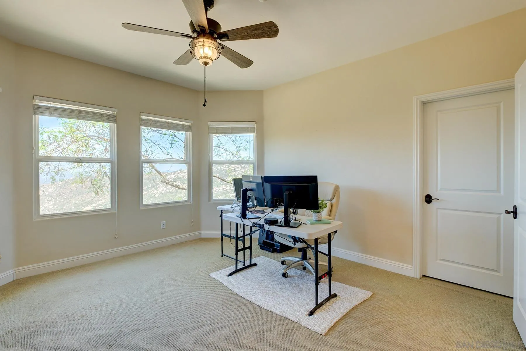 https://cdn.realtyfeed.com/cdn/127/250028551/feb9a2bb1a17488c9634c19c6325f979.webp
