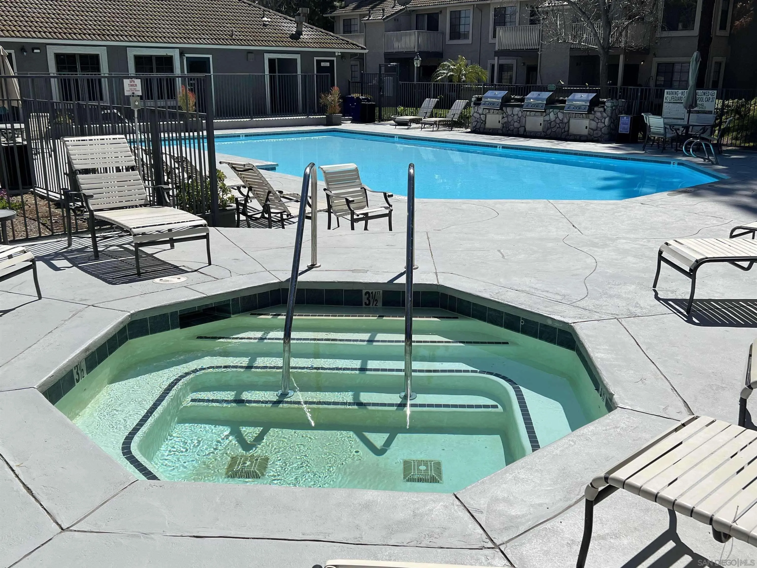 https://cdn.realtyfeed.com/cdn/127/250028566/0eca3d0f9b687df9058df946b0de3f32.webp