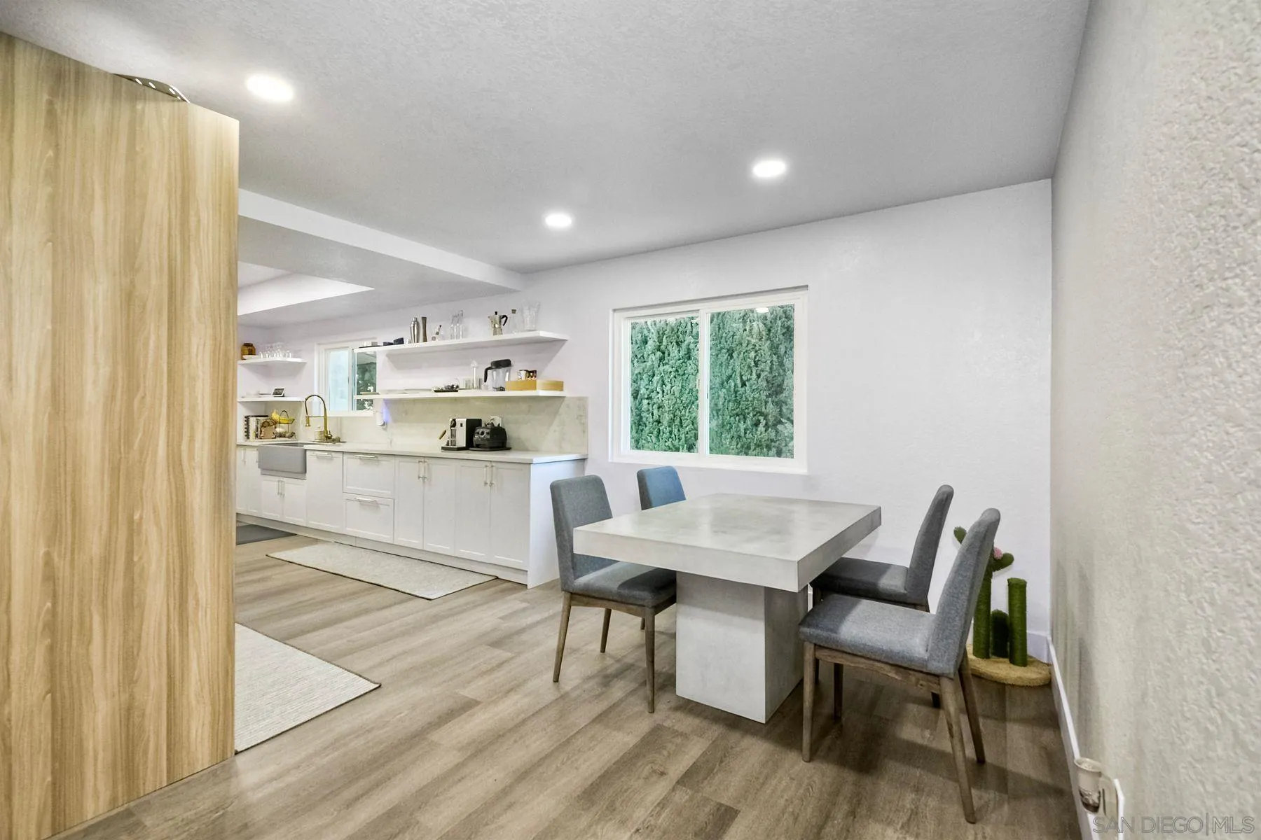 https://cdn.realtyfeed.com/cdn/127/250028579/99b64128883bd9cf175f900640a8050e.webp