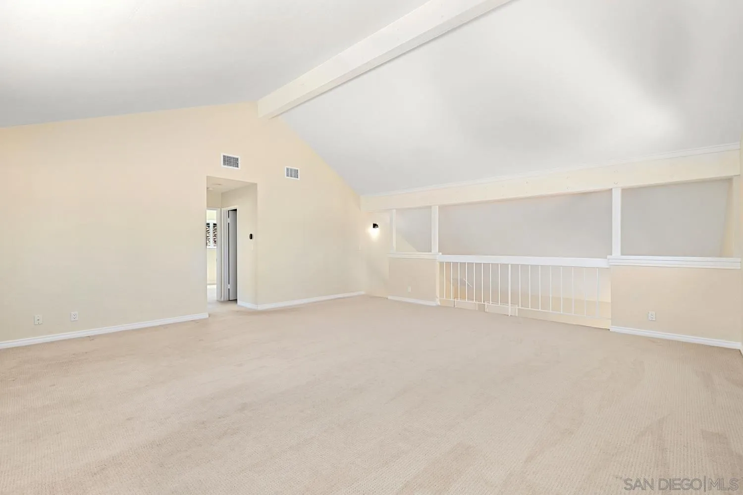 https://cdn.realtyfeed.com/cdn/127/250028633/64611f19acf746ea6d8c437af4a9a4b9.webp