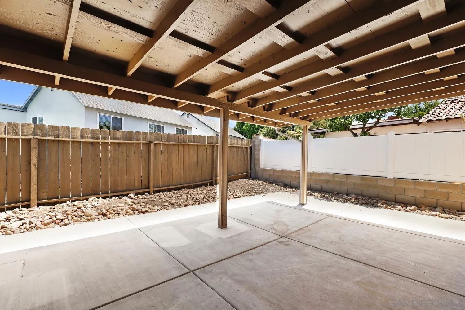 https://cdn.realtyfeed.com/cdn/127/250028633/99a6f8f462760746dbb29a3a555666f3.webp