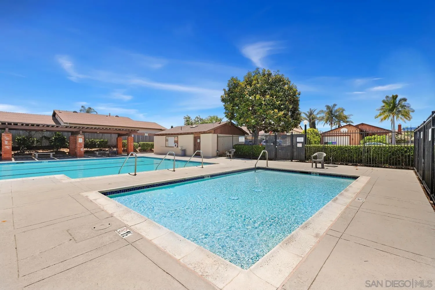 https://cdn.realtyfeed.com/cdn/127/250028633/9e843ce55ed543effd99151553fb0859.webp