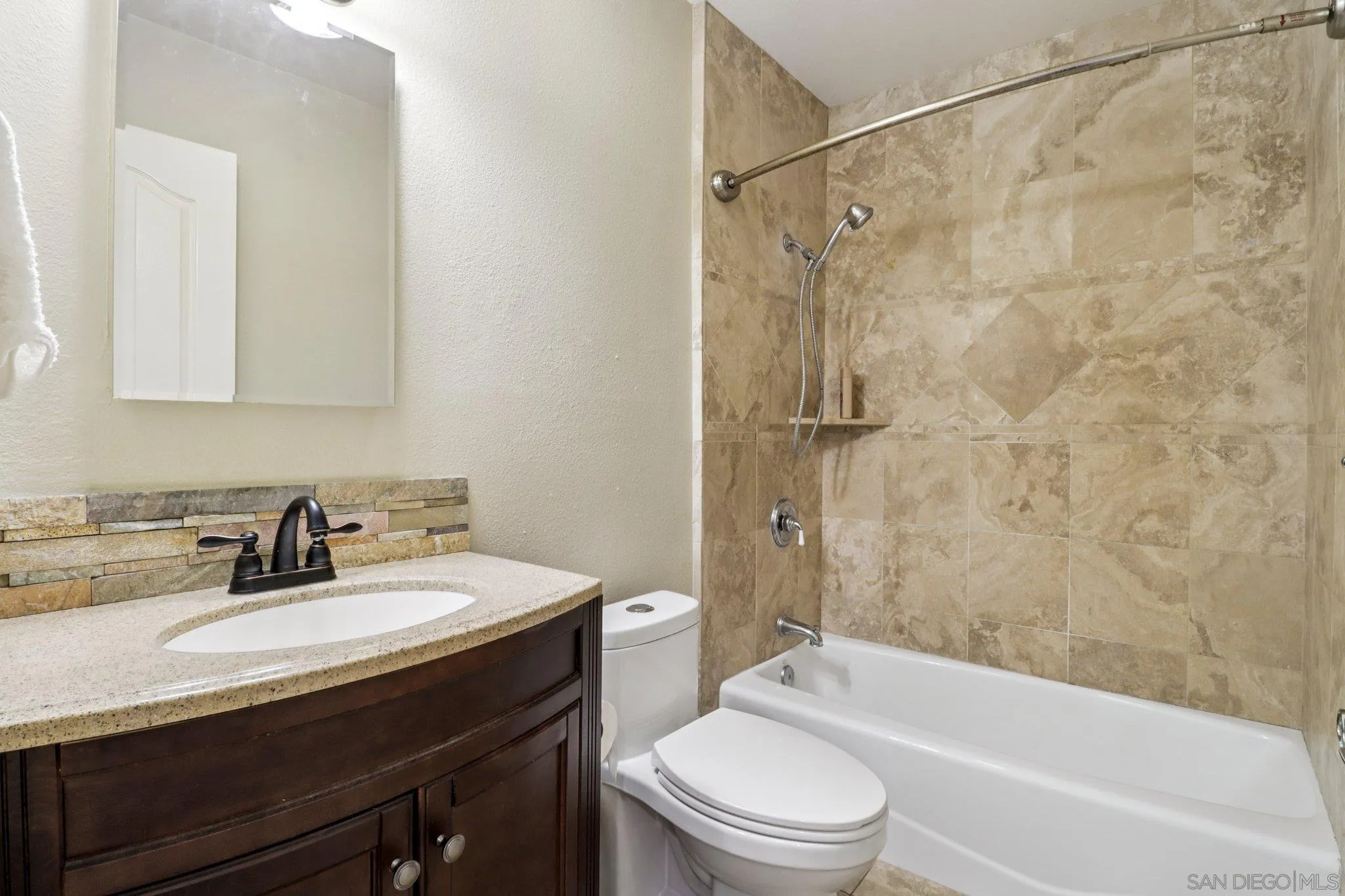 https://cdn.realtyfeed.com/cdn/127/250028637/20867b26e31c4089974d0091b8d83e06.webp