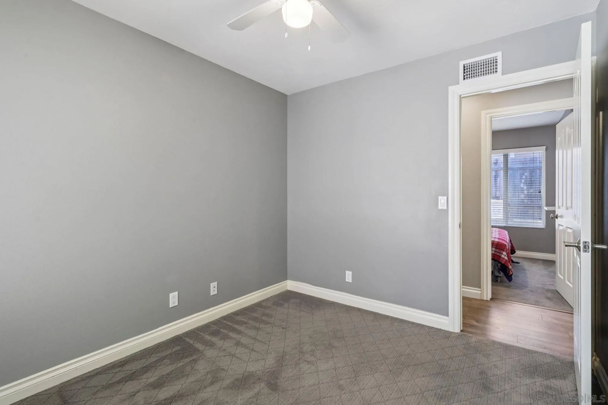 https://cdn.realtyfeed.com/cdn/127/250028637/20d48e3d1beea97686feabee0f1f35e5.webp