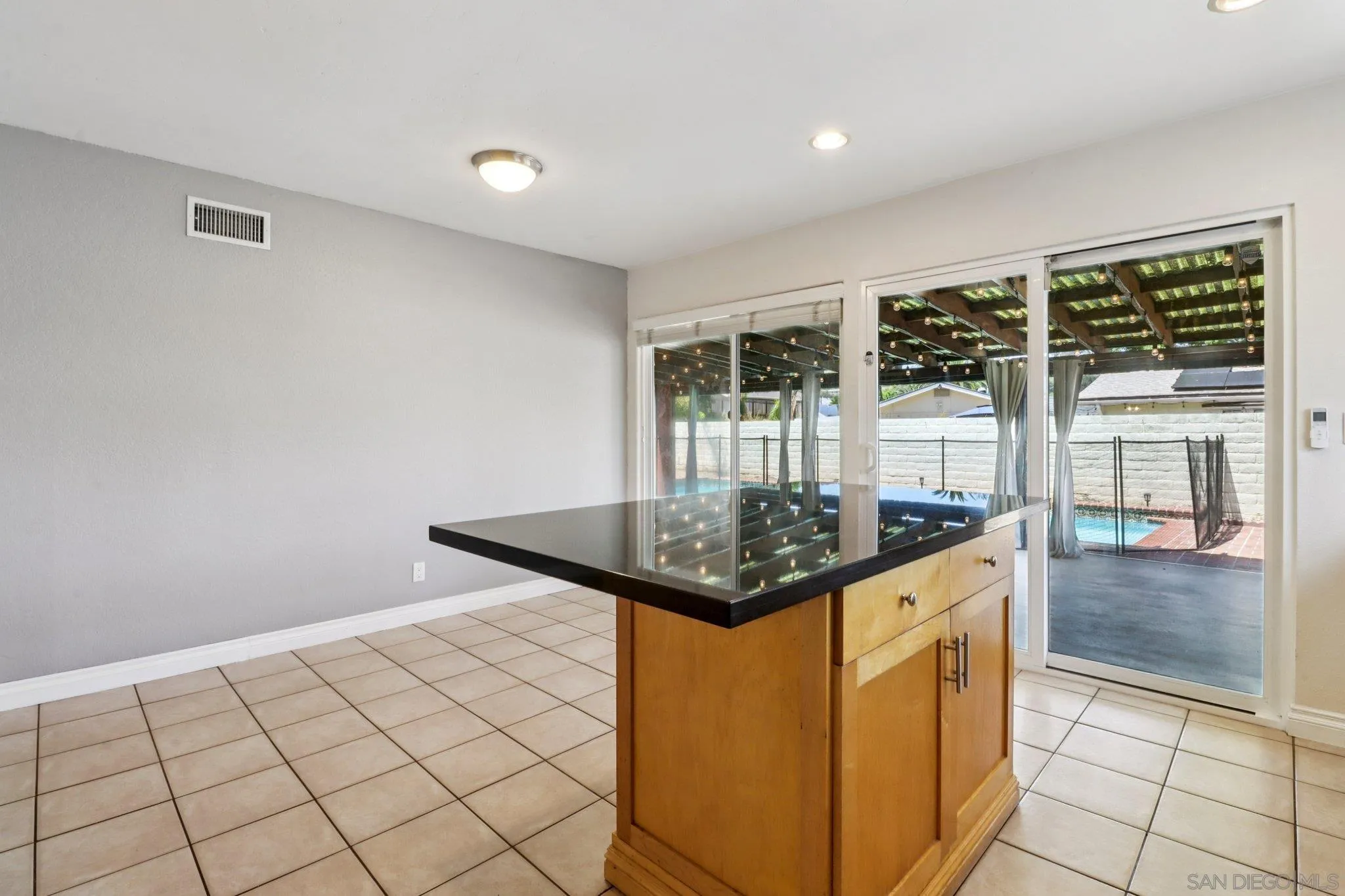 https://cdn.realtyfeed.com/cdn/127/250028637/cc051dd906cb02721d977fda7e751a7b.webp