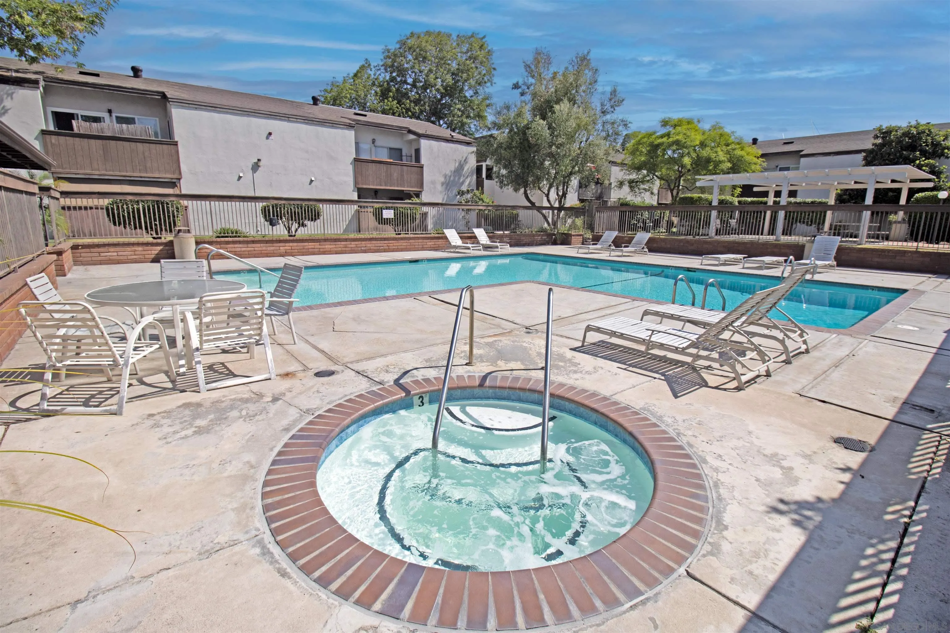 Photo #4: 250028648 Listing 