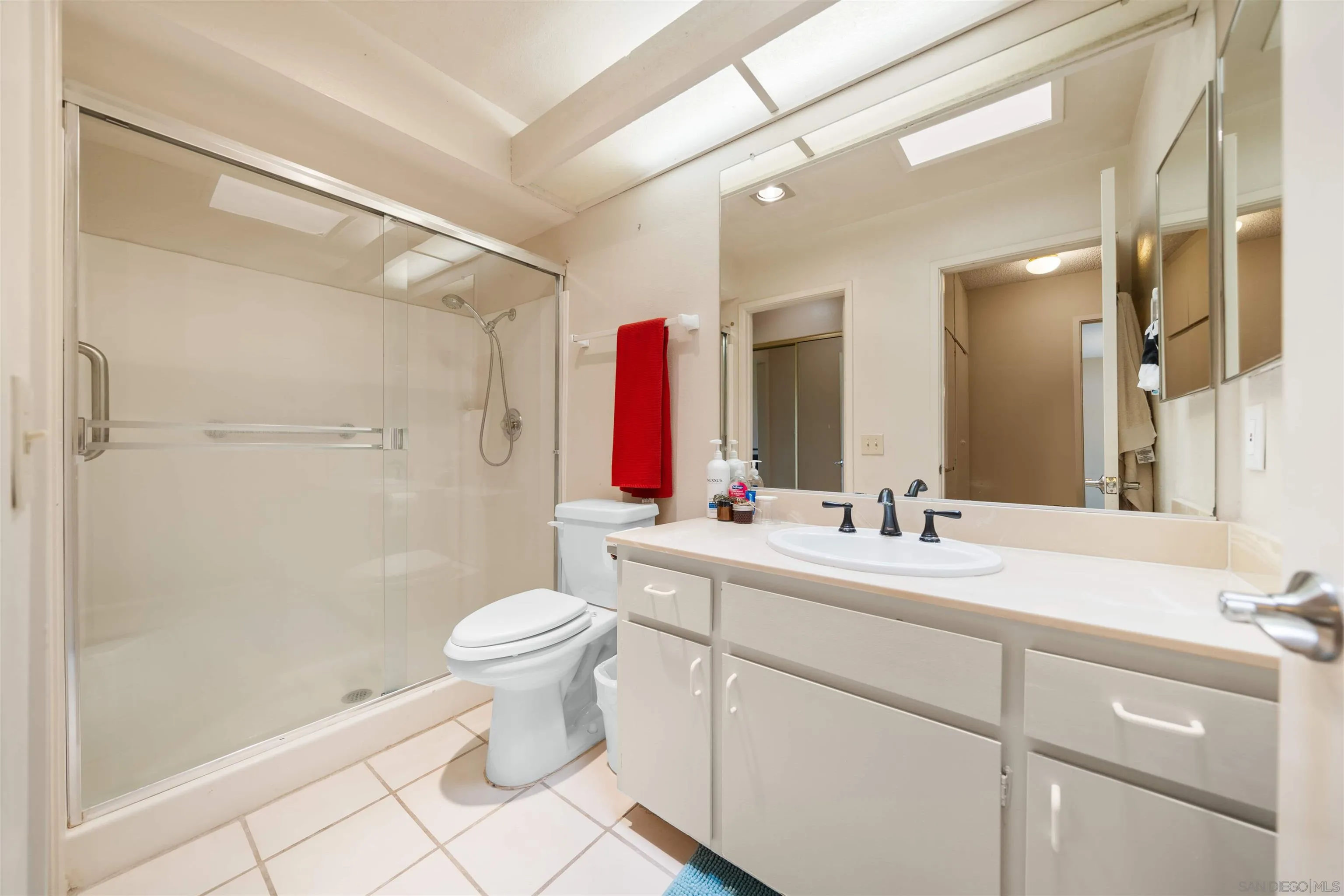 Photo #24: 250028668 Listing: Photo #24