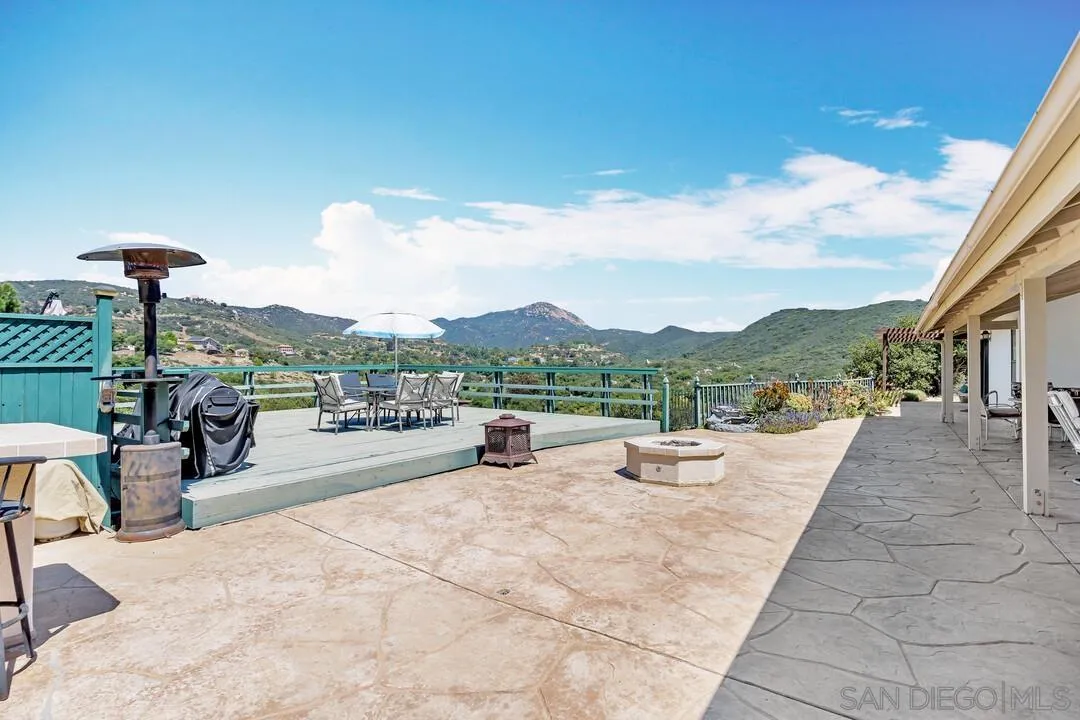 https://cdn.realtyfeed.com/cdn/127/250028707/9bd4b2e7a5aebcdbf2755fc5bcc2b96d.webp