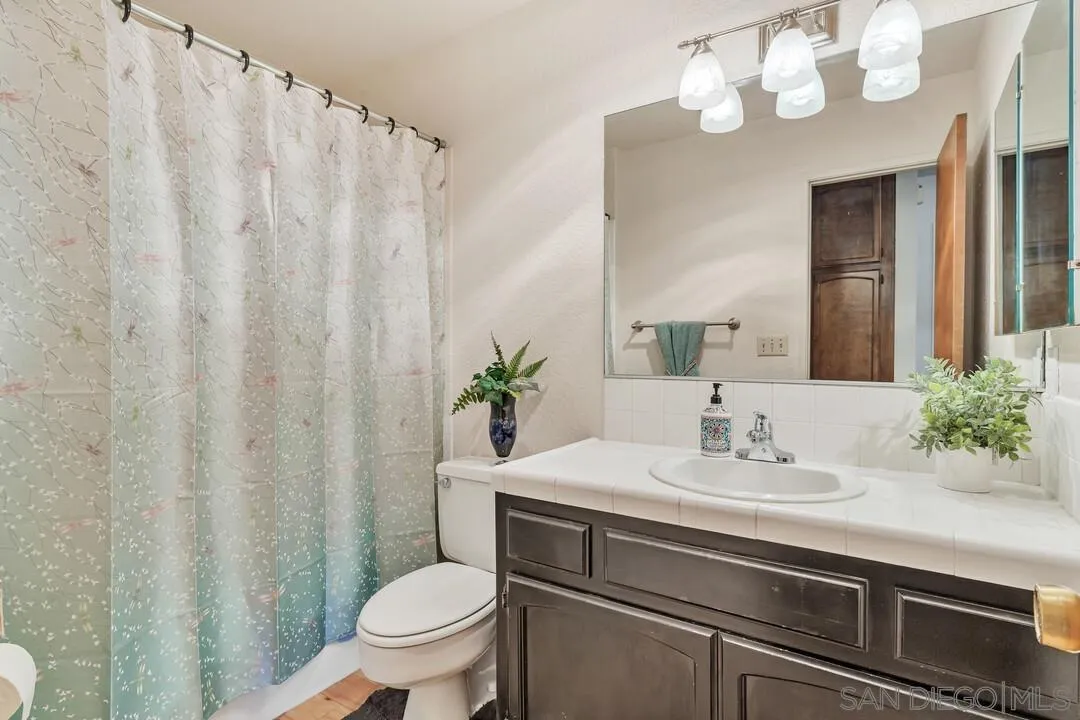 https://cdn.realtyfeed.com/cdn/127/250028707/ac077e7e79c9f18f7eb41e8db6d994e5.webp