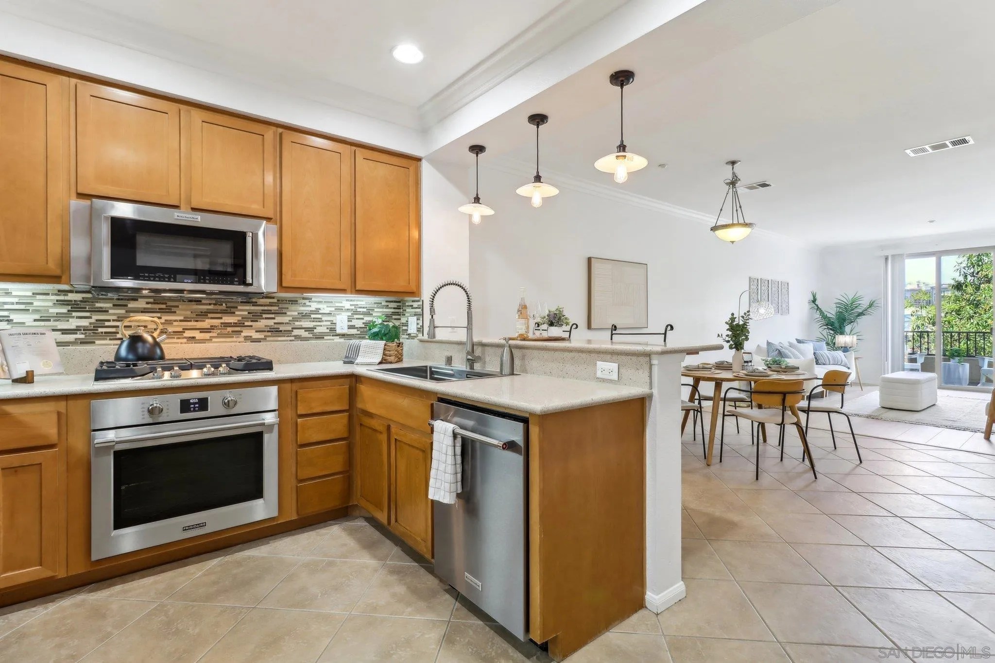 Photo #3: 250028715 Listing 