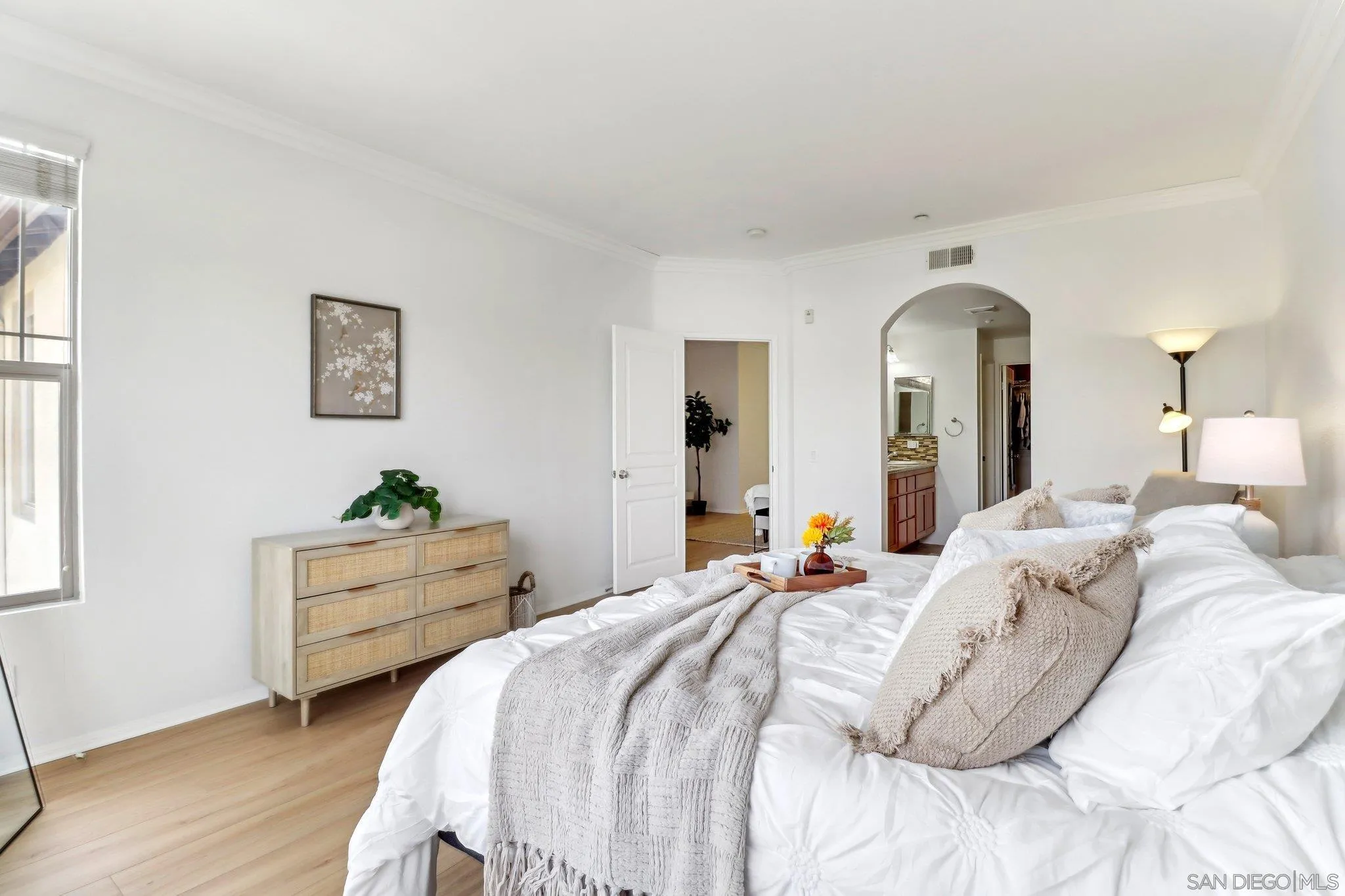 Photo #6: 250028715 Listing 