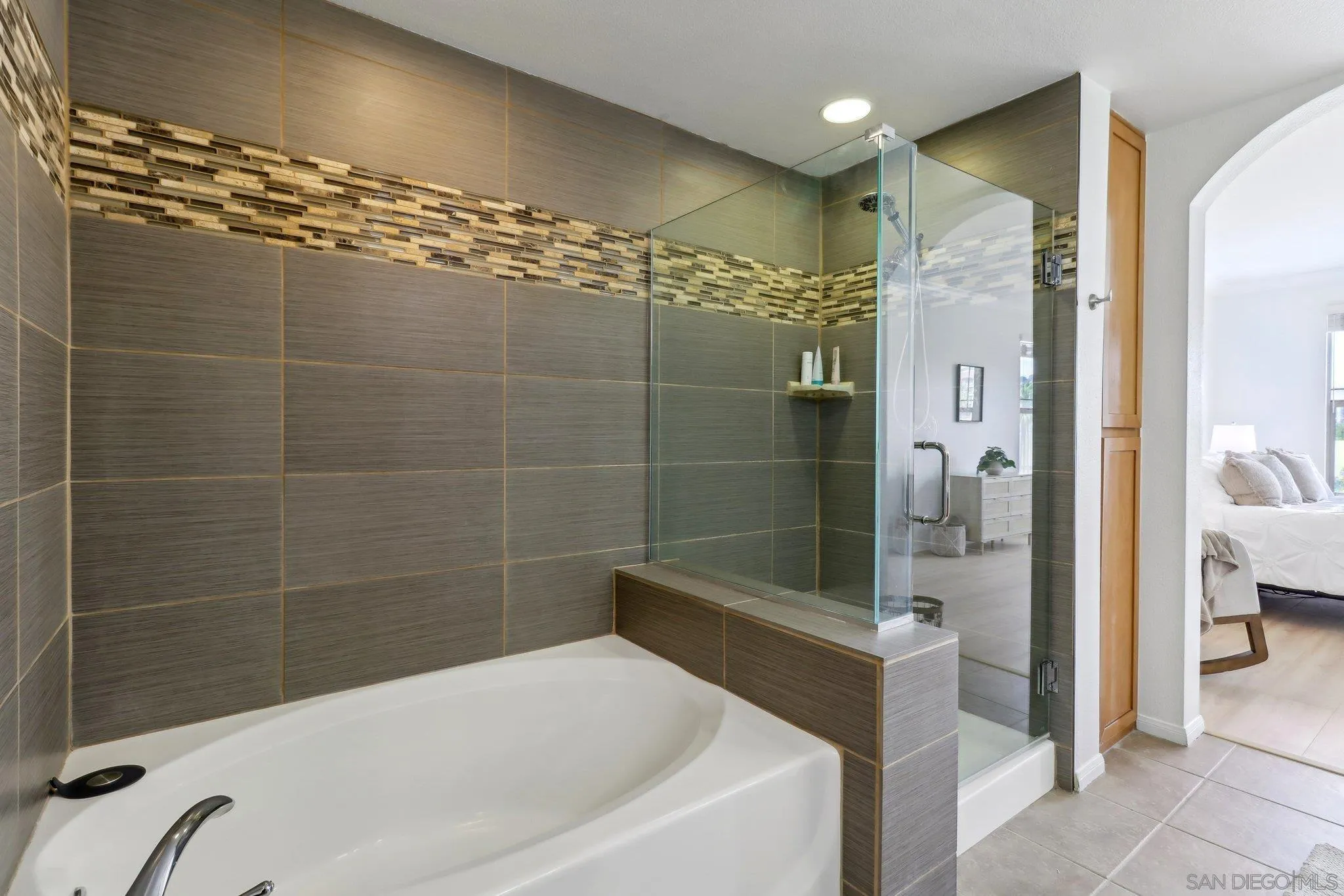 Photo #8: 250028715 Listing: Photo #8