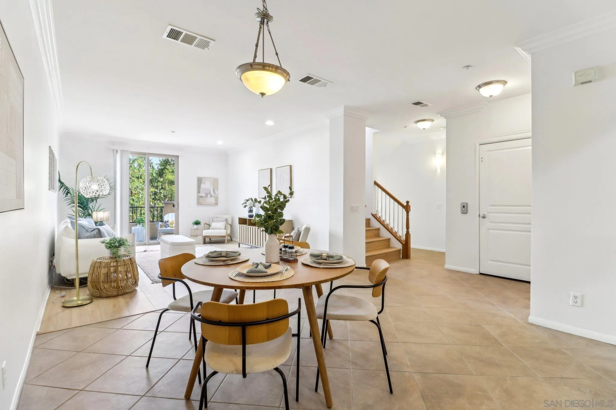 Photo #2: 250028715 Listing 