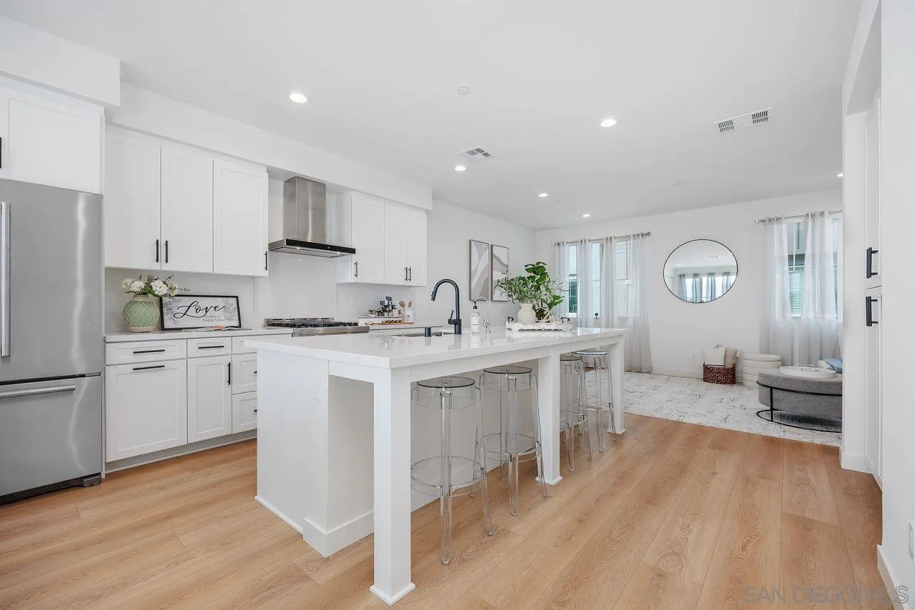 Photo #6: 250028737 Listing 