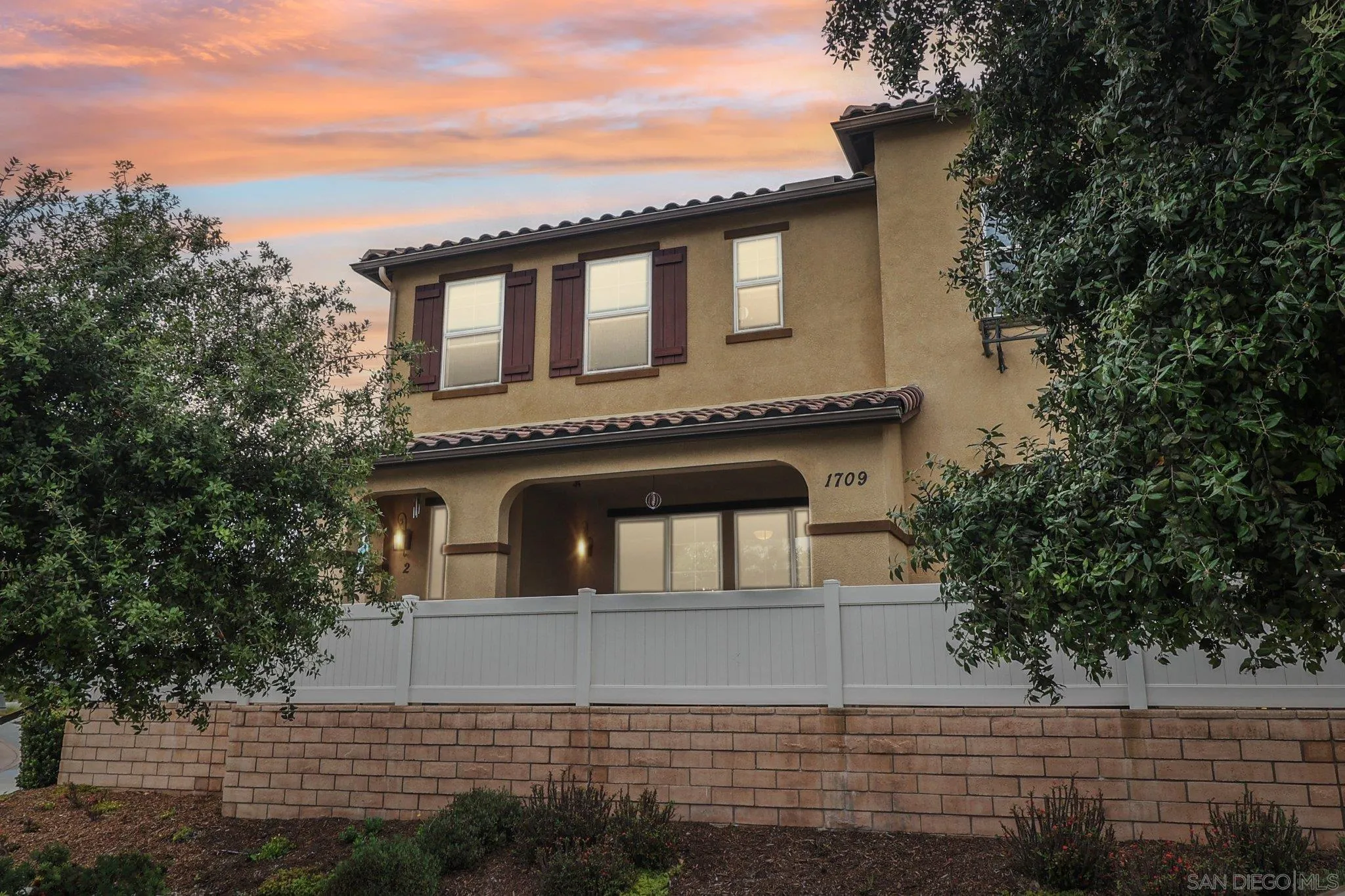 Photo #2: 250028762 Listing 
