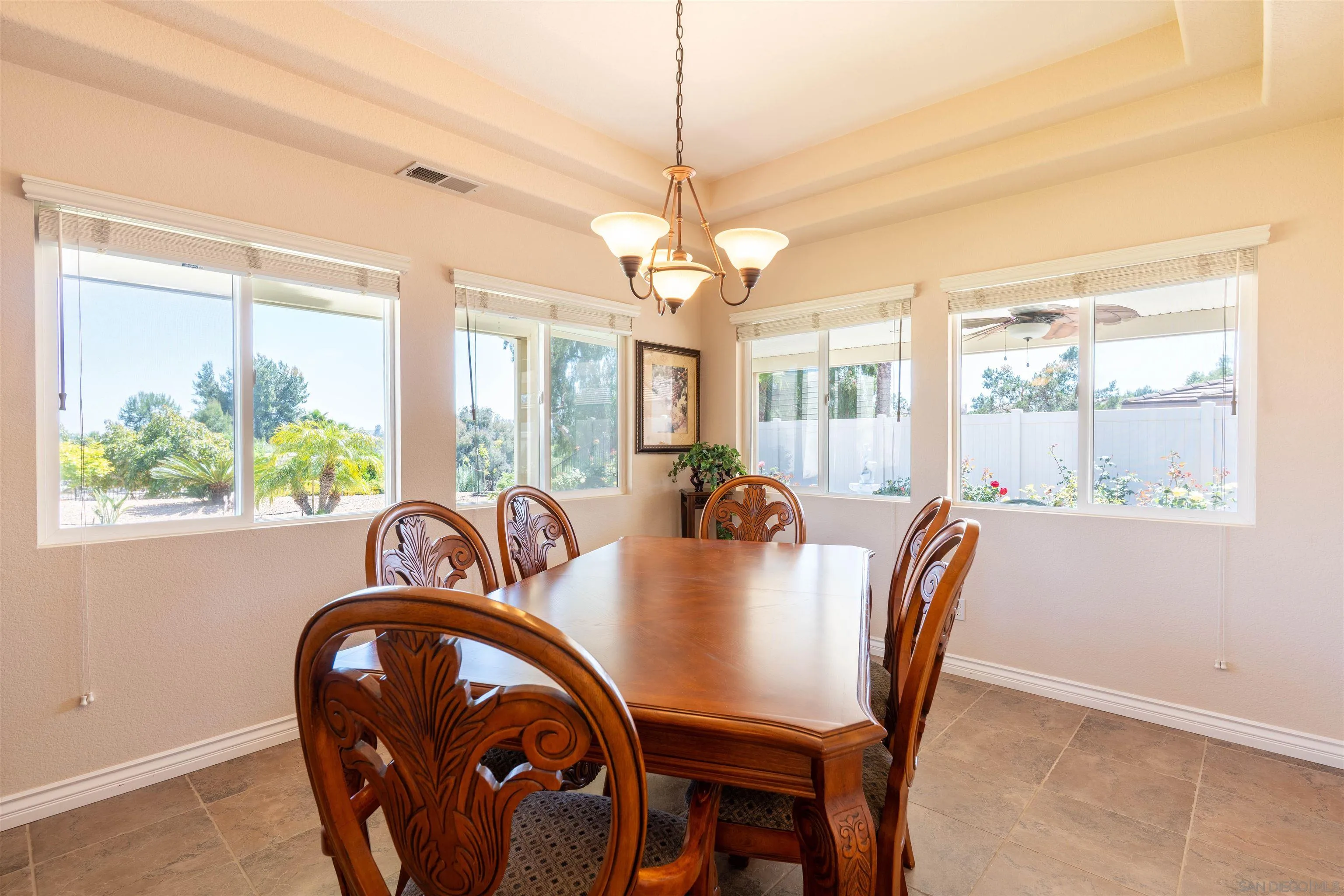 https://cdn.realtyfeed.com/cdn/127/250028784/734152b71d319145c2a7a17056b962d9.webp