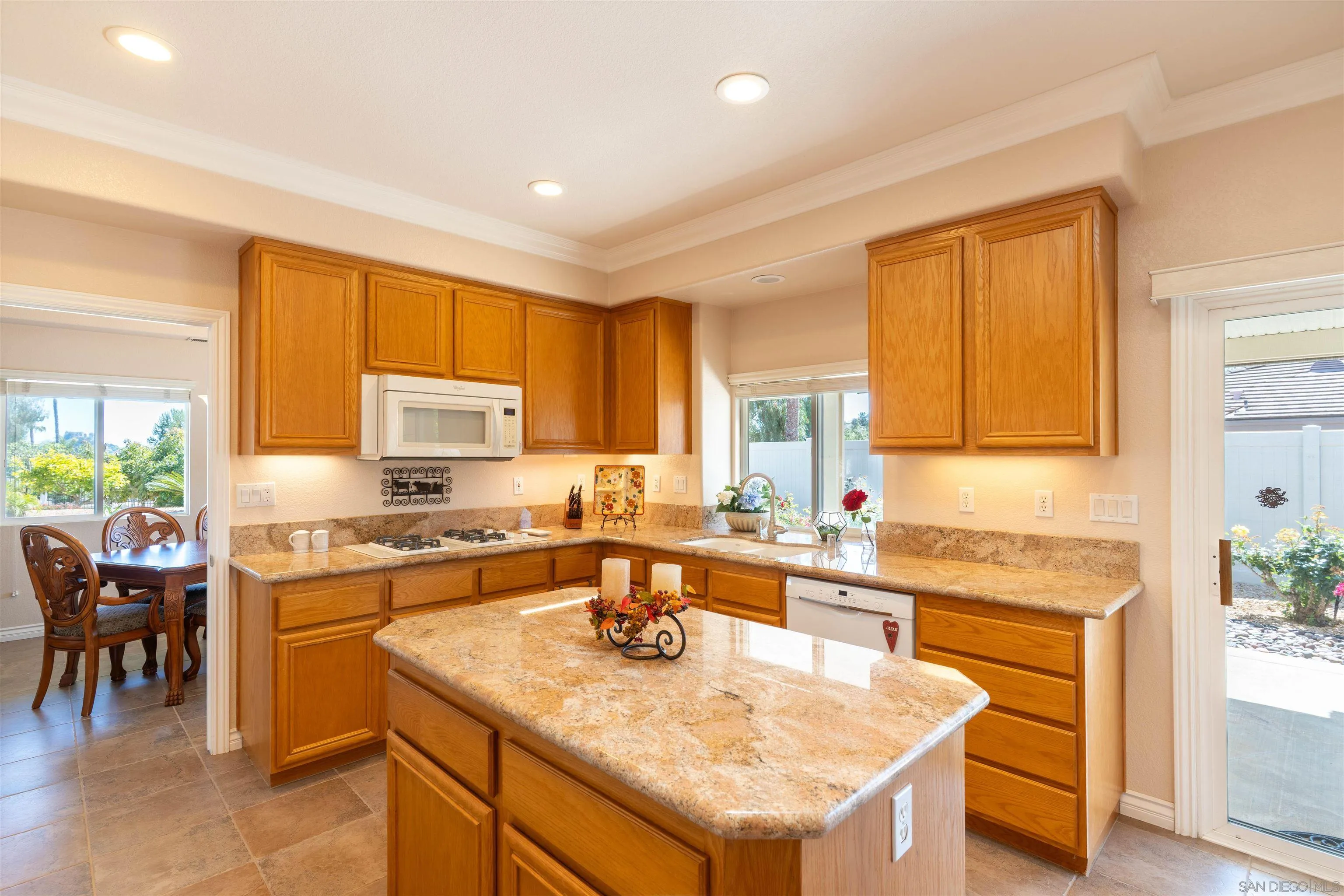https://cdn.realtyfeed.com/cdn/127/250028784/7be6211285bb9de779819649618eebd2.webp