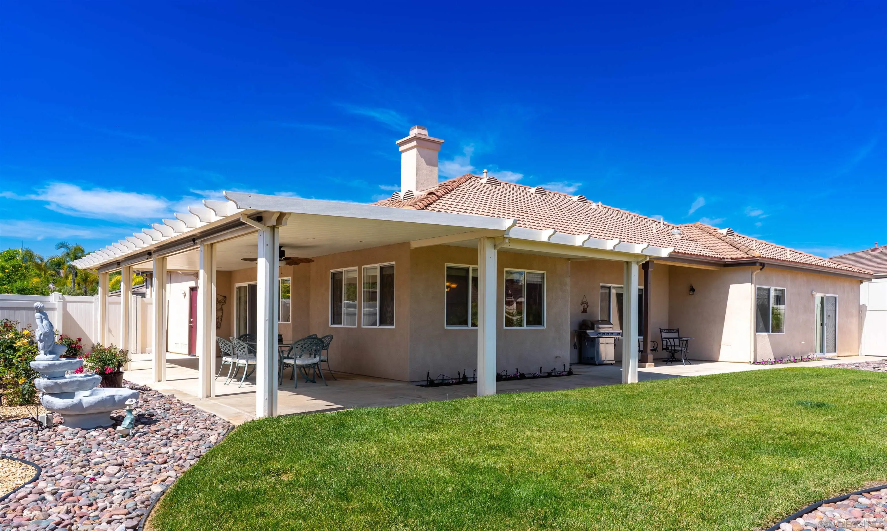 https://cdn.realtyfeed.com/cdn/127/250028784/a69235580e5008185f55ce62bf25cd41.webp