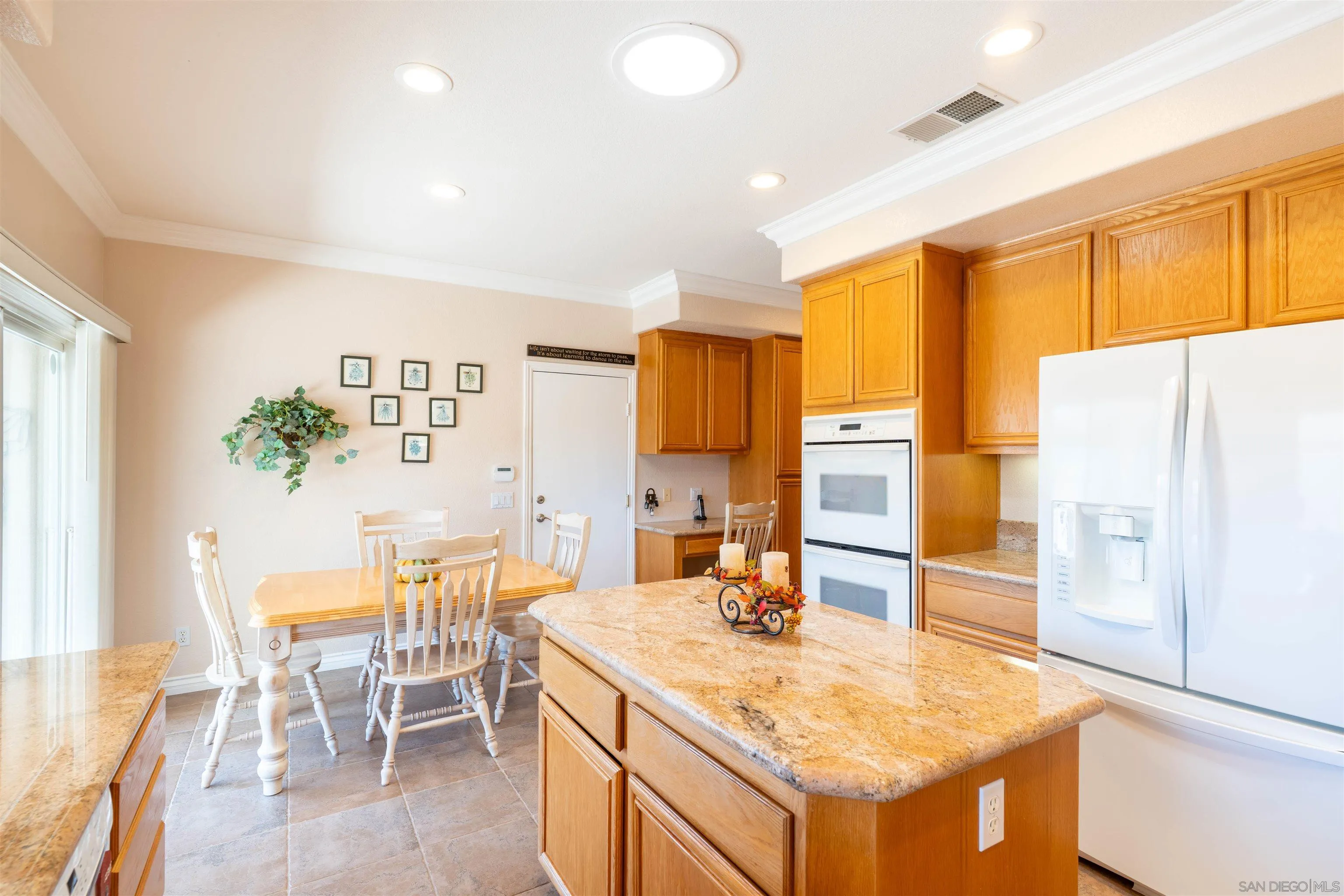https://cdn.realtyfeed.com/cdn/127/250028784/c7adebd7022fd1553b182fba11da0330.webp