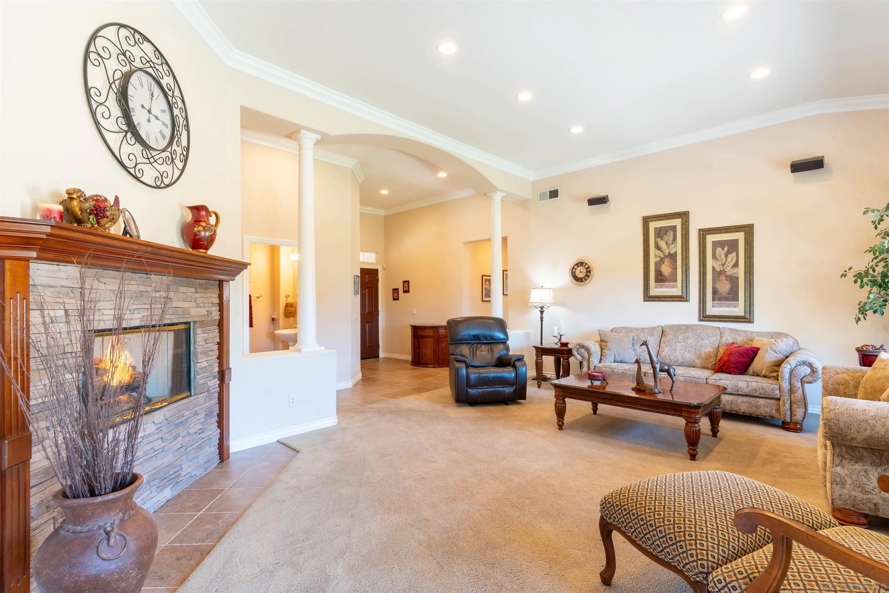 https://cdn.realtyfeed.com/cdn/127/250028784/c949d961cf05bee87f871732895375f1.webp