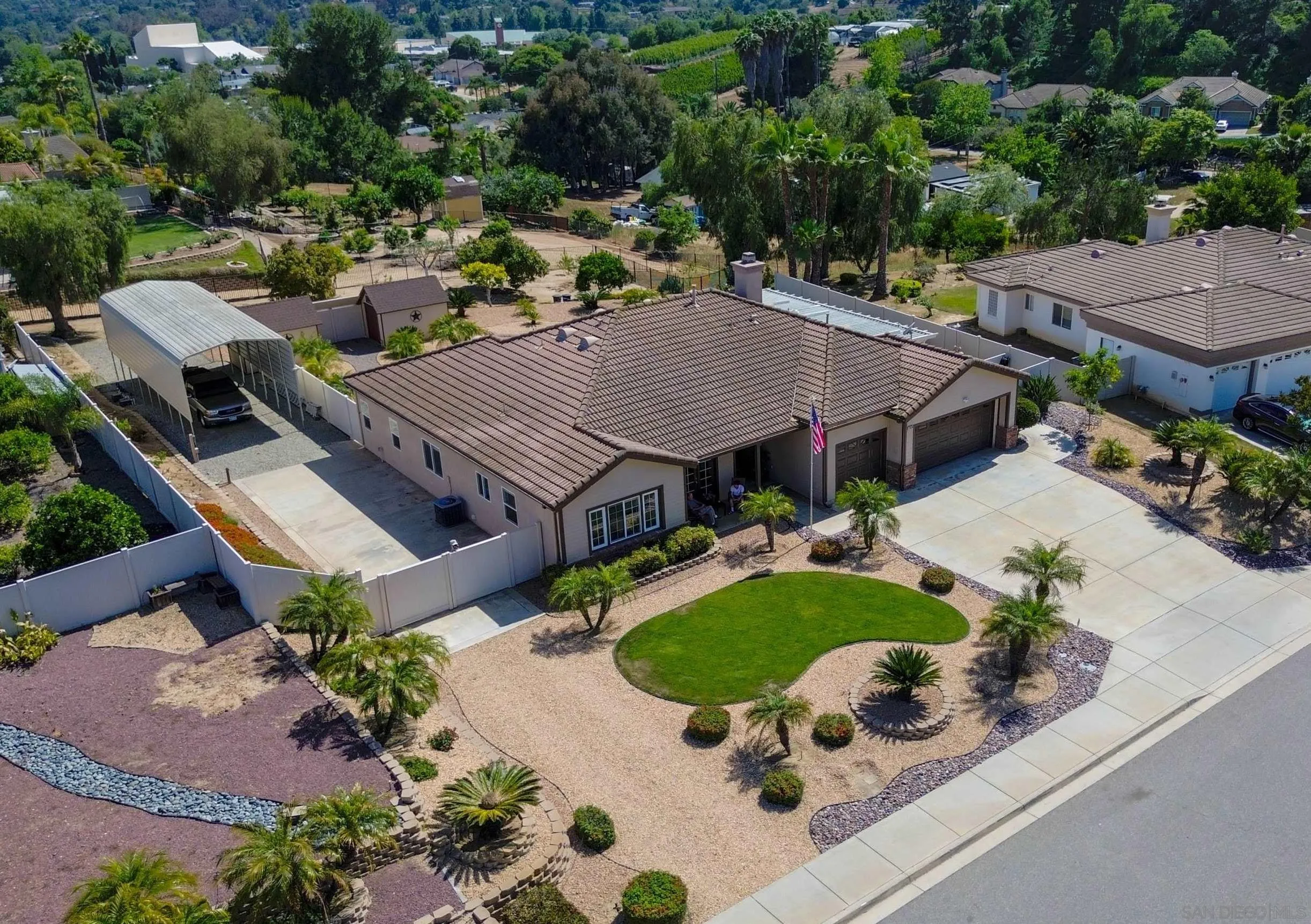 https://cdn.realtyfeed.com/cdn/127/250028784/f041bfe04ab41fe028c10a6a09f384db.webp