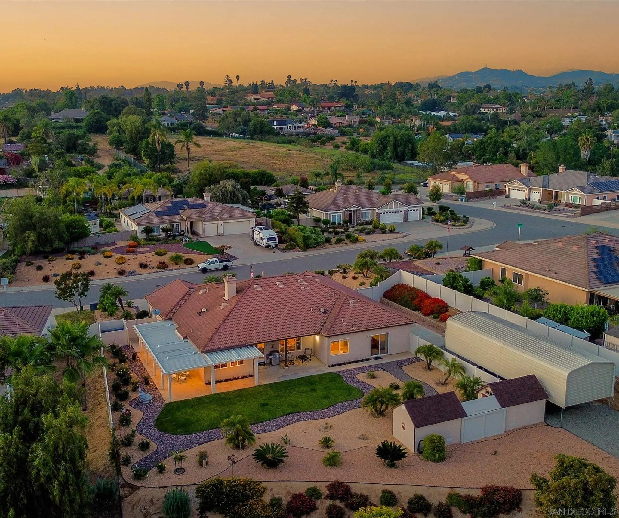 https://cdn.realtyfeed.com/cdn/127/250028784/f62956bb92ce1c8c200304a52cd1ba52.webp