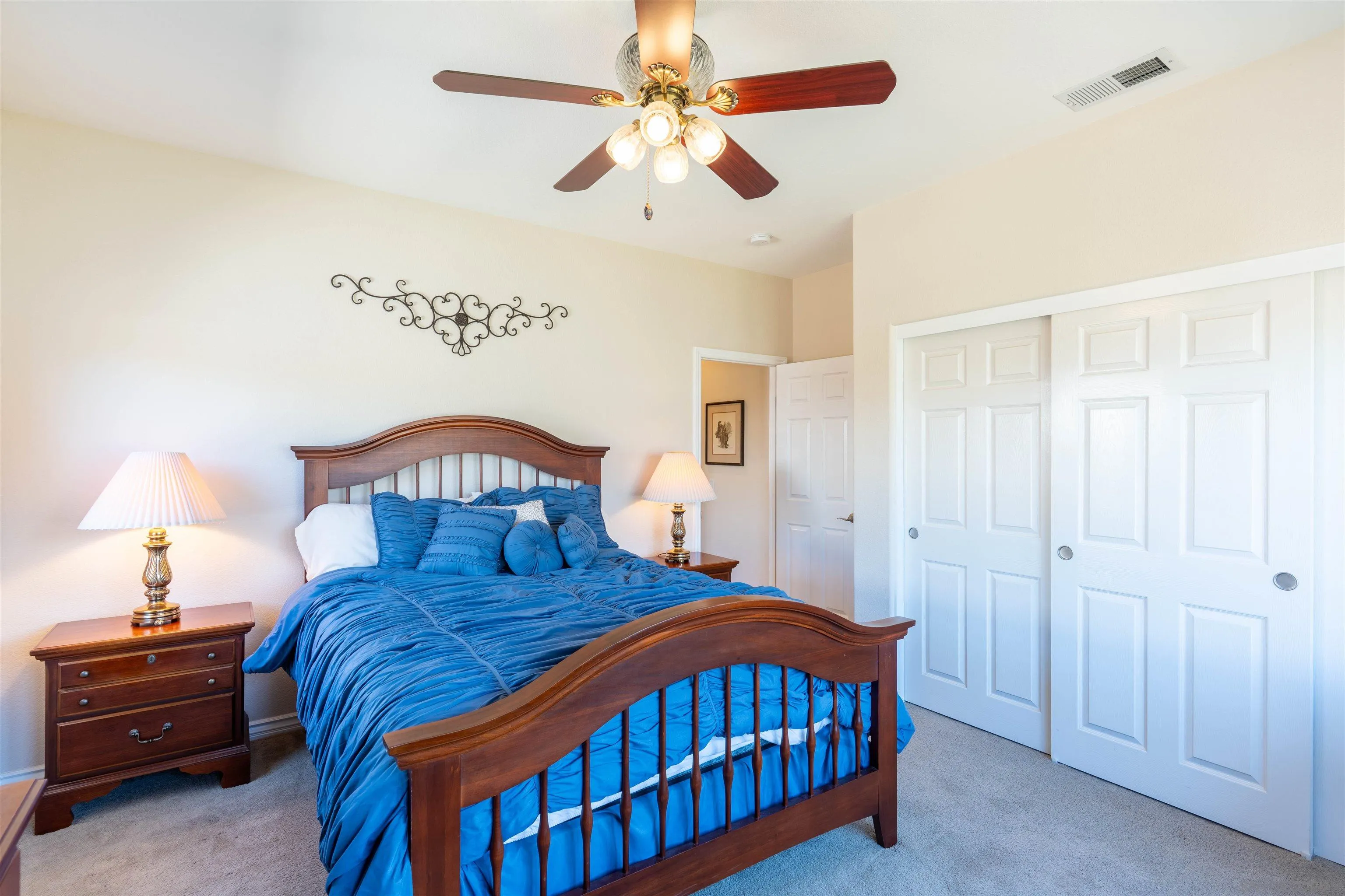 https://cdn.realtyfeed.com/cdn/127/250028784/f6af4a74904bc27201d0501c8c90b2f8.webp
