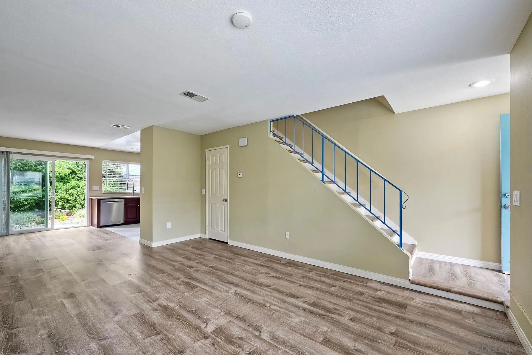 Photo #5: 250028794 Listing 