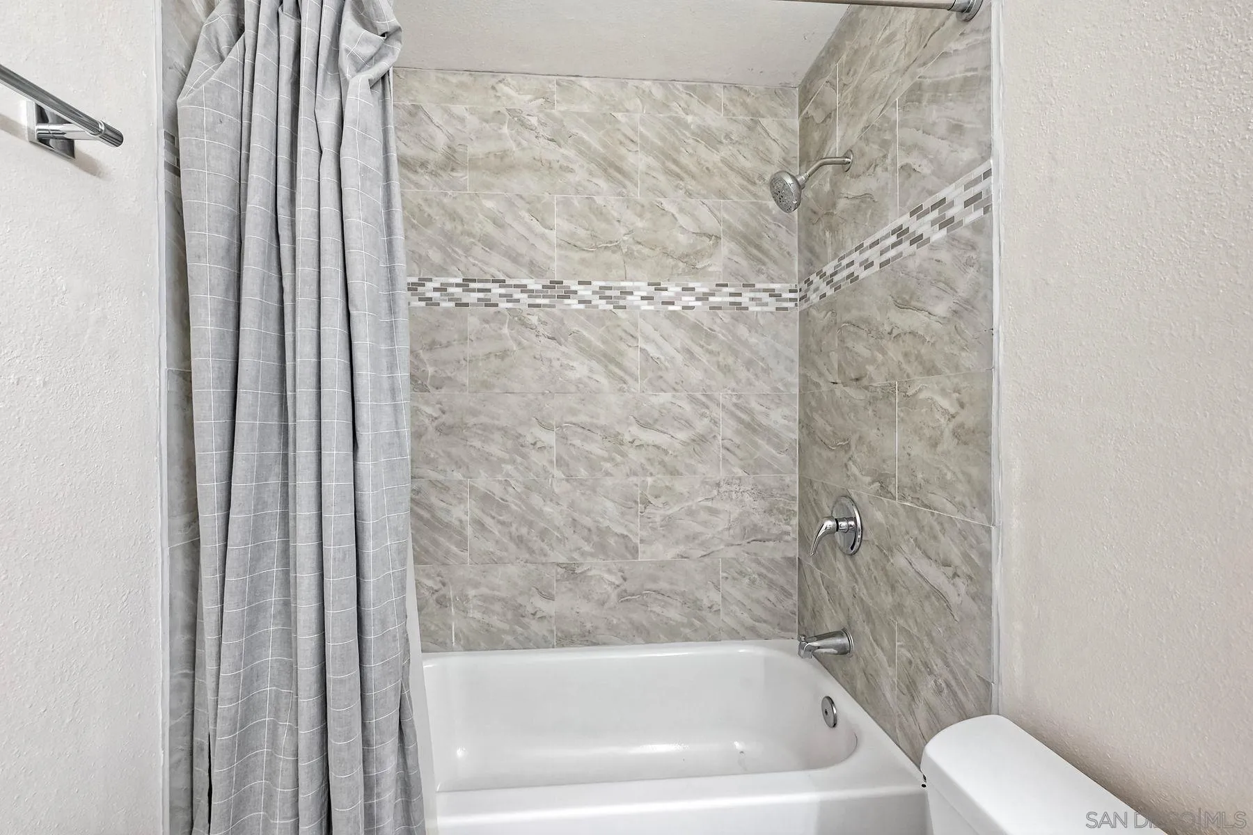 Photo #24: 250028794 Listing: Photo #24
