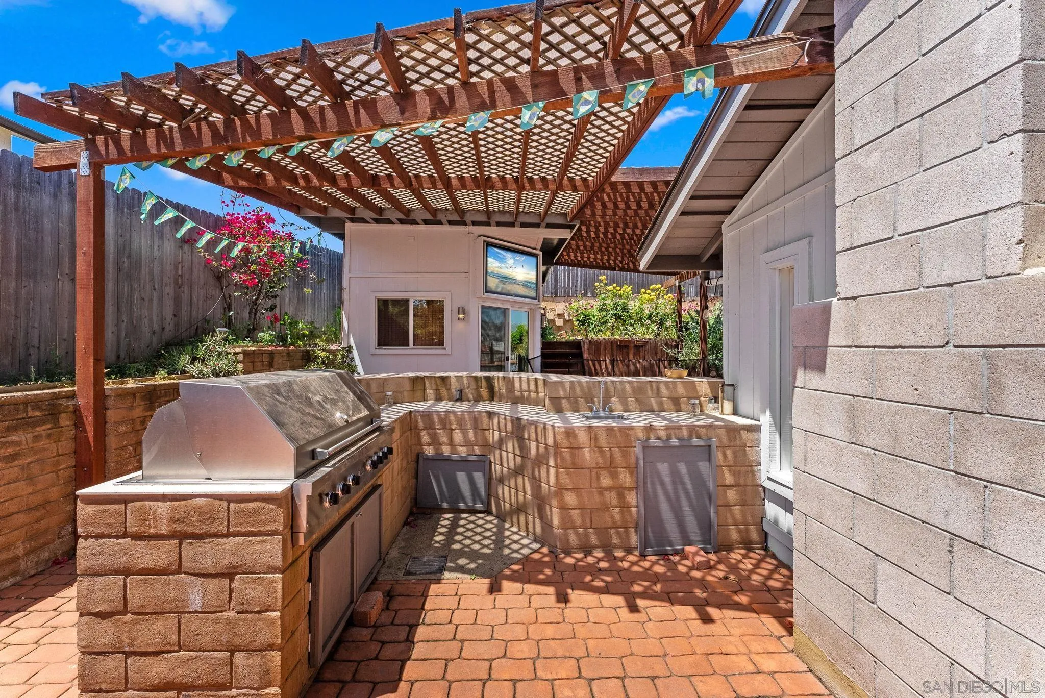 https://cdn.realtyfeed.com/cdn/127/250028810/77723c0127130f778c038397b3c68de6.webp