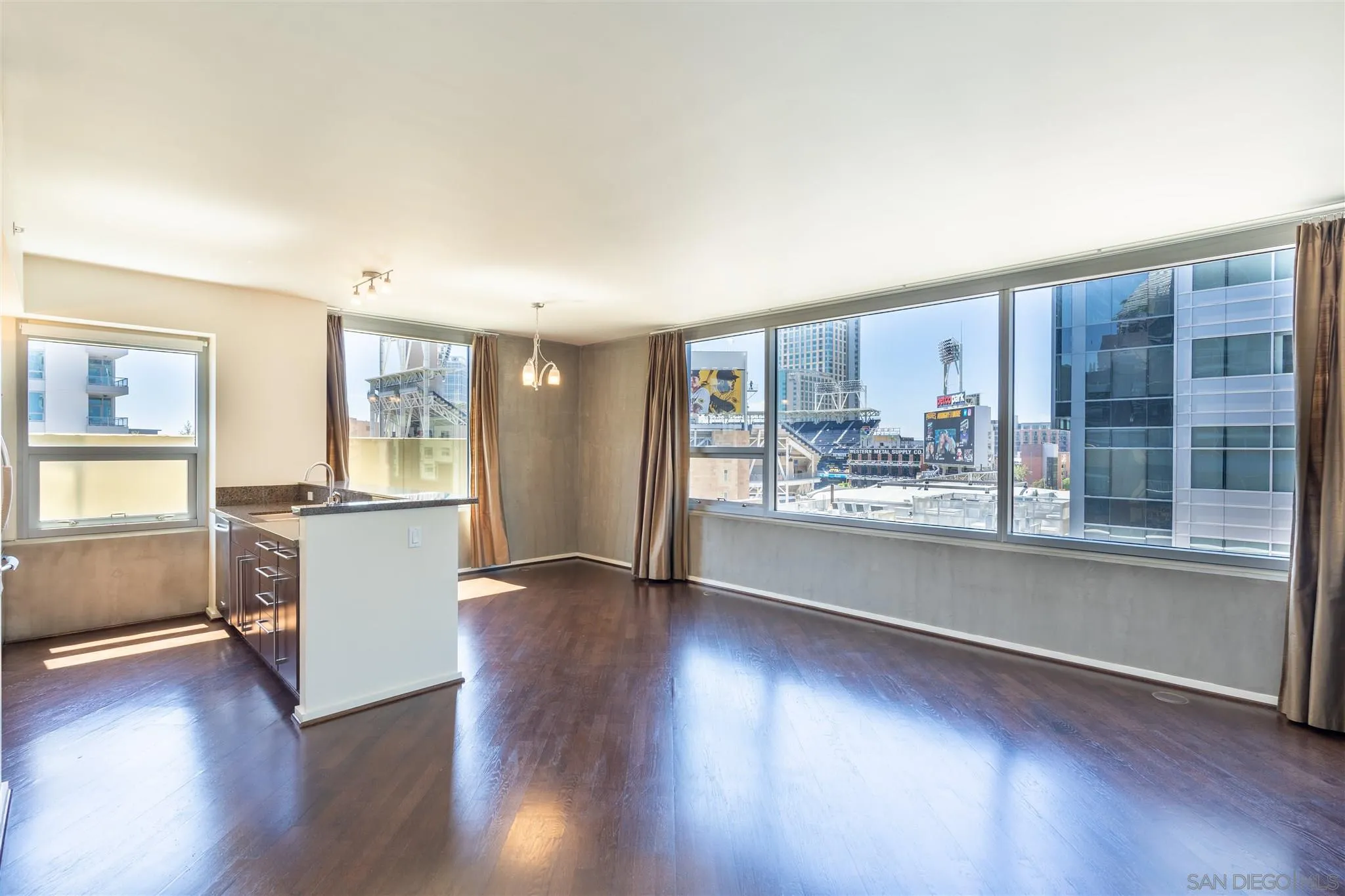 Photo #5: 250028815 Listing 
