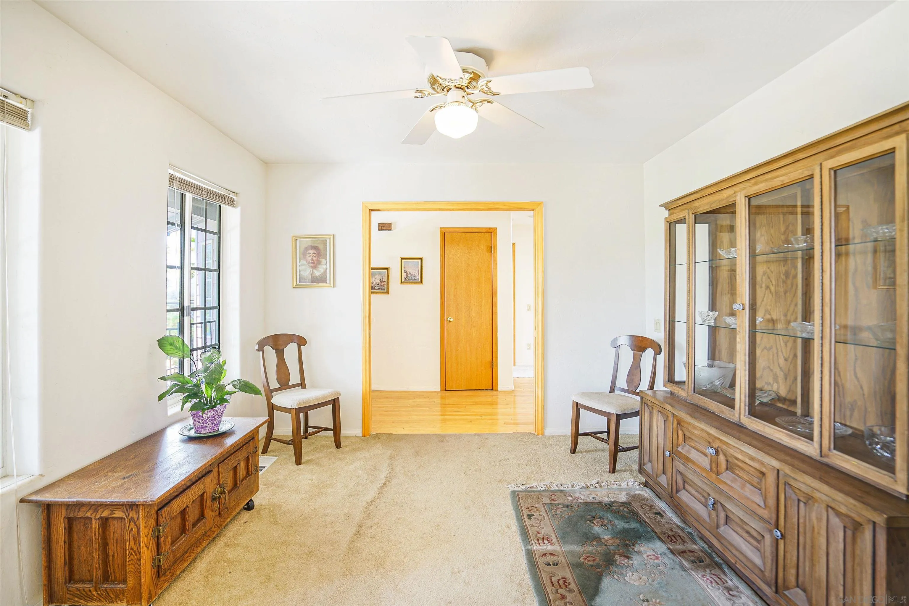 https://cdn.realtyfeed.com/cdn/127/250028846/b989ac3d4436453b6f69bd26f43b67ad.webp