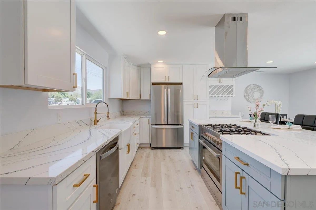 https://cdn.realtyfeed.com/cdn/127/250028855/41aae8cc873ccfaaf522a9050264ed68.webp
