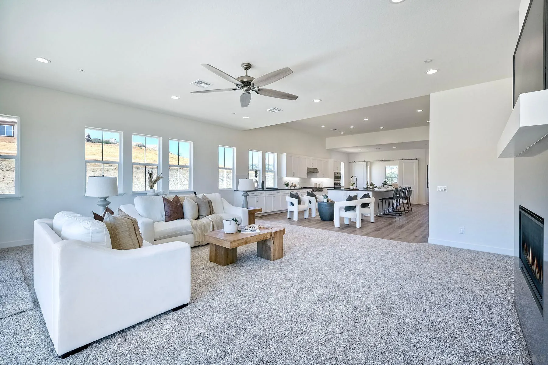 https://cdn.realtyfeed.com/cdn/127/250028862/165c1d47b61174a49d9a6c971c8d9c00.webp