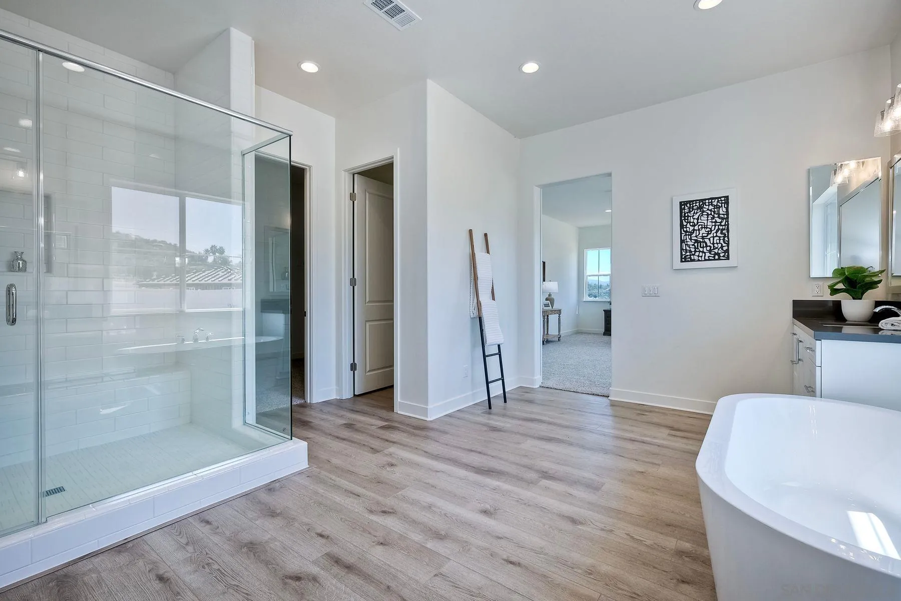 https://cdn.realtyfeed.com/cdn/127/250028862/27cd08ffb309e8e5335f99fa21293e76.webp