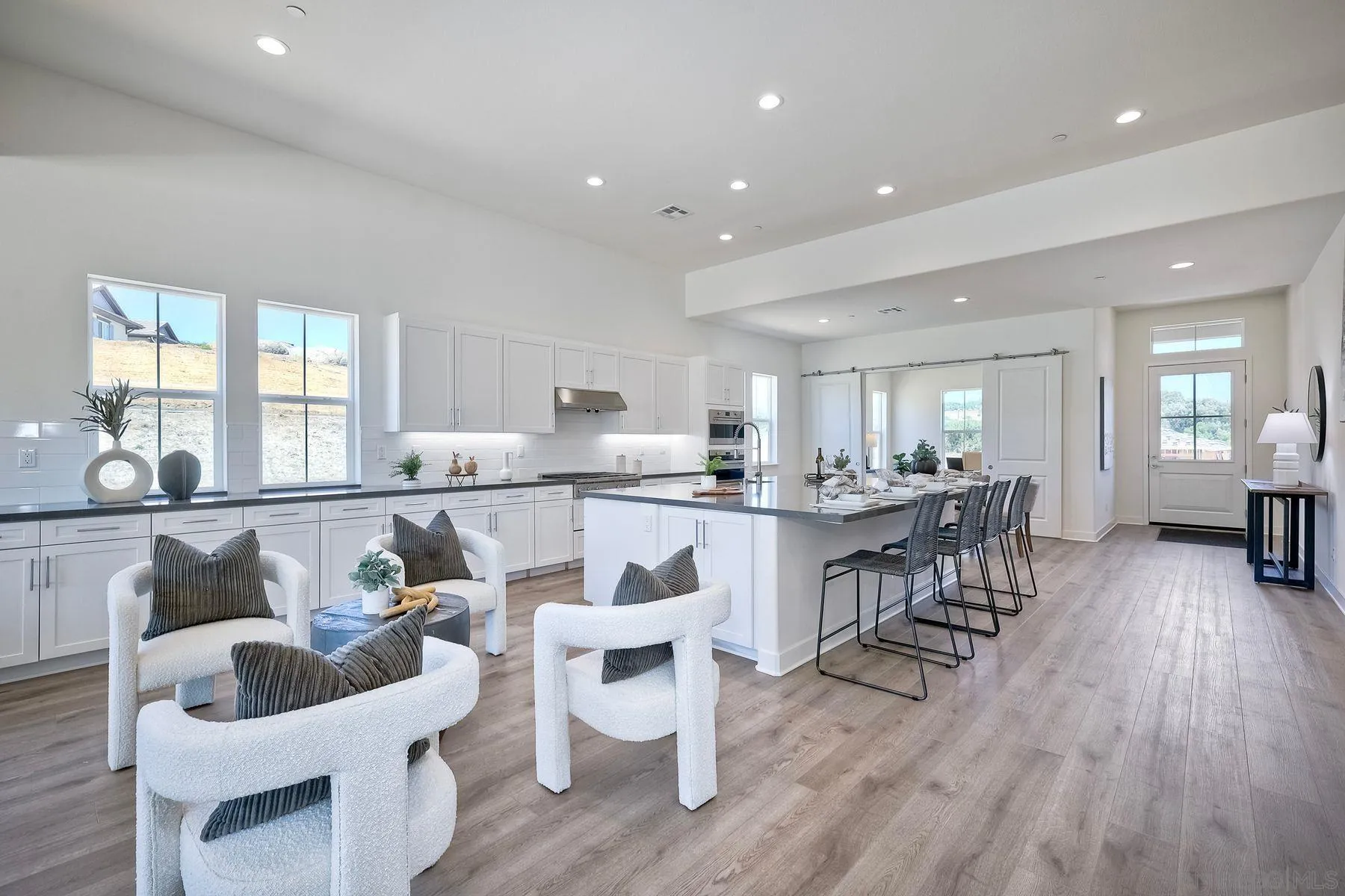 https://cdn.realtyfeed.com/cdn/127/250028862/8b47abeb72f1a9824da62372b9728fb9.webp