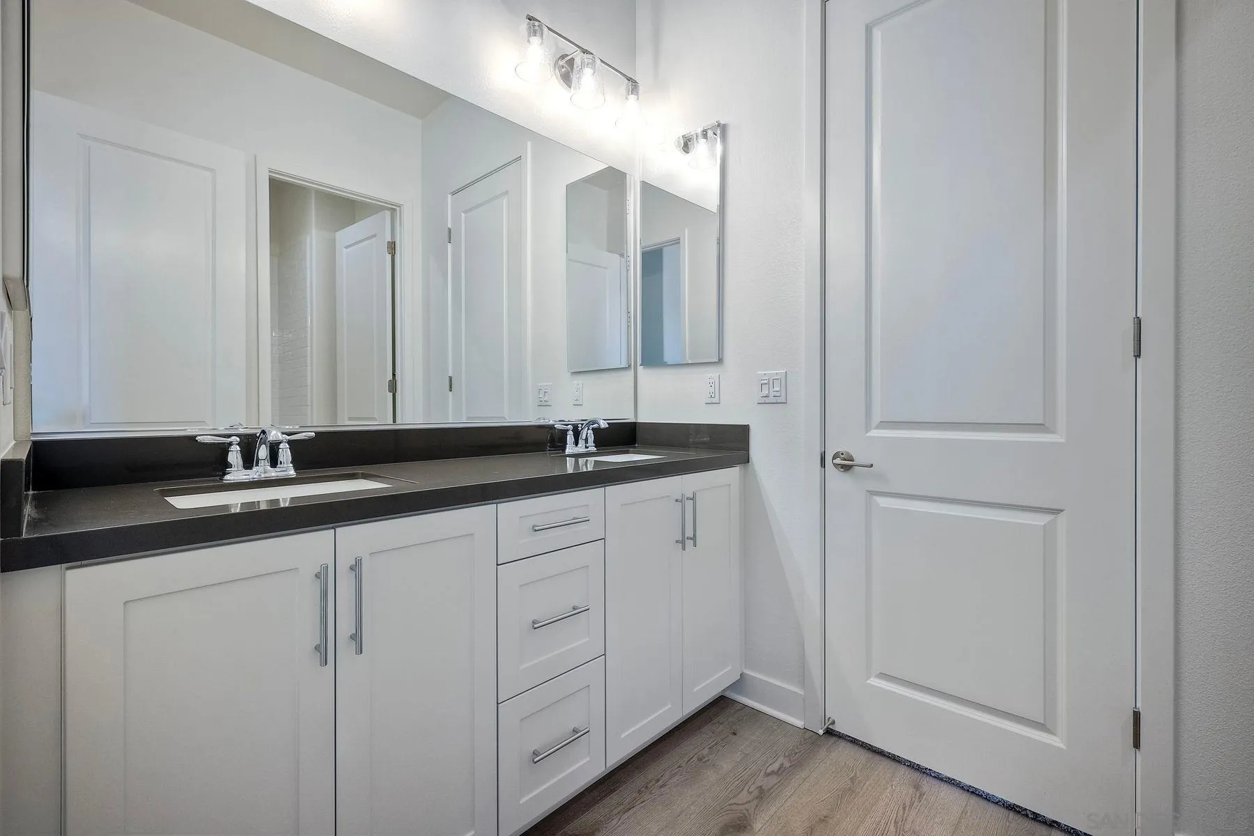 https://cdn.realtyfeed.com/cdn/127/250028862/b58ff5ee4874de66a4470c64610ebb1e.webp